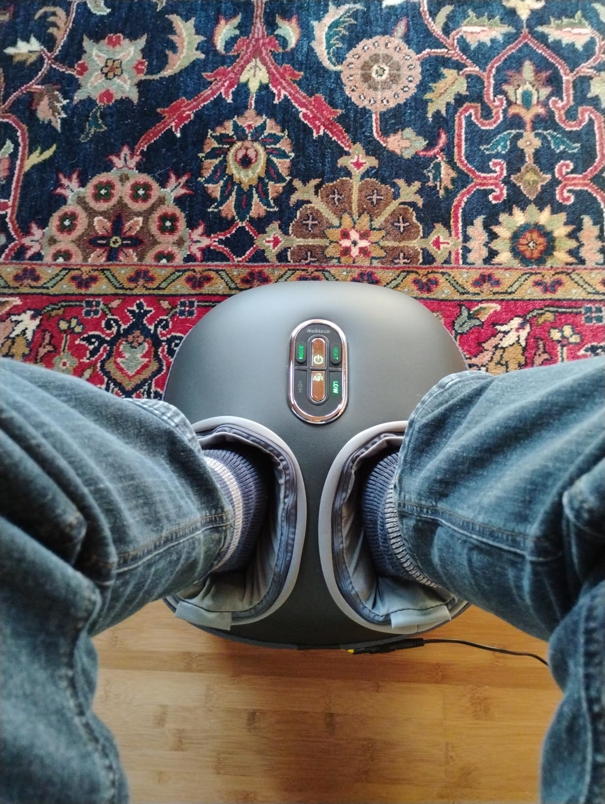 Nekteck Shiatsu Foot Massager with Heat [2026 Upgraded], 3 Modes Deep Kneading Therapy Air Compression, Feet Massage for Plantar Fasciitis, Relaxation Gifts for Men Women Mom Dad Birthday Father's Day customer photo 1
