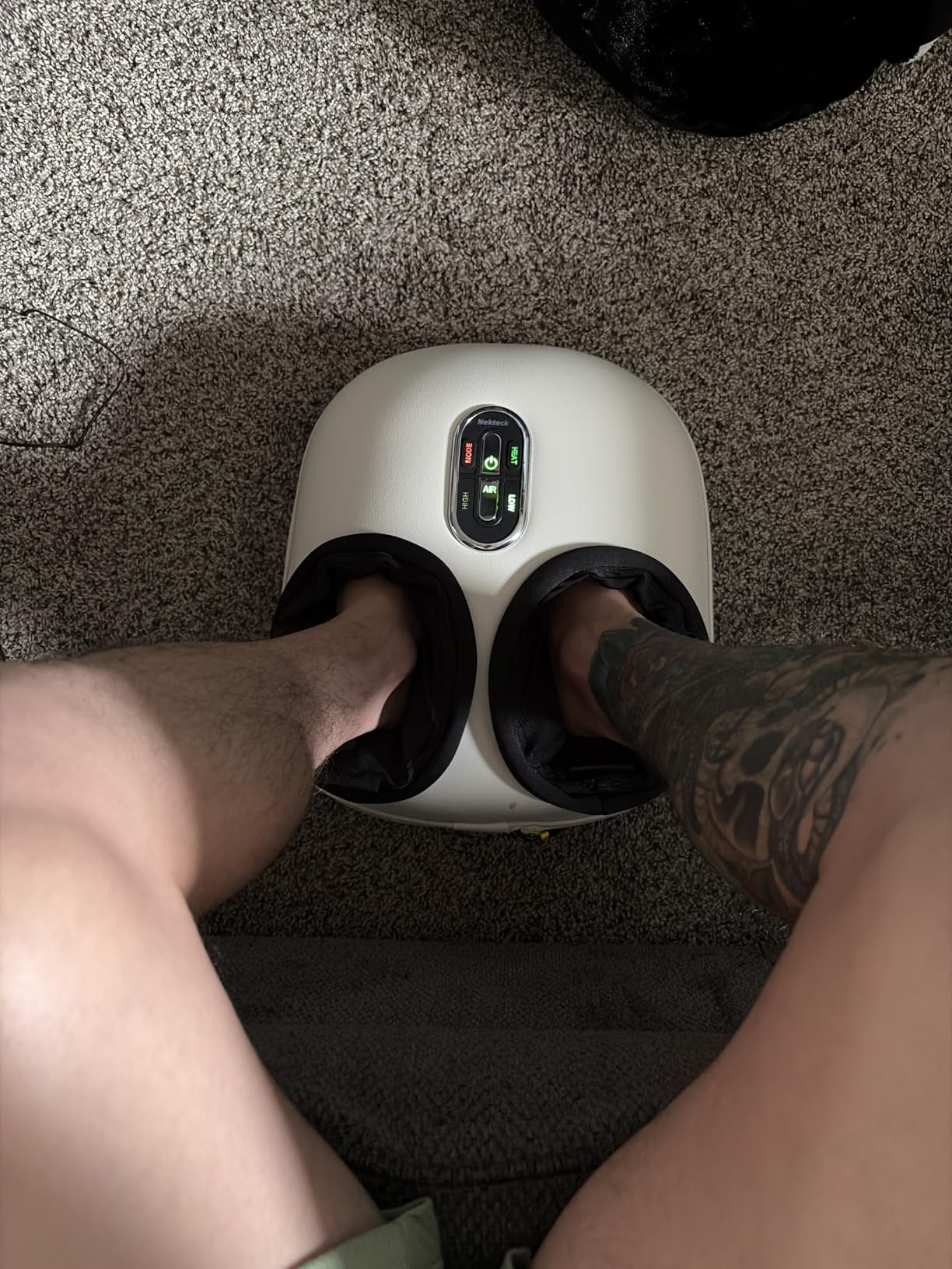 Nekteck Shiatsu Foot Massager with Heat [2026 Upgraded], 3 Modes Deep Kneading Therapy Air Compression, Feet Massage for Plantar Fasciitis, Relaxation Gifts for Men Women Mom Dad Birthday Father's Day customer photo 2