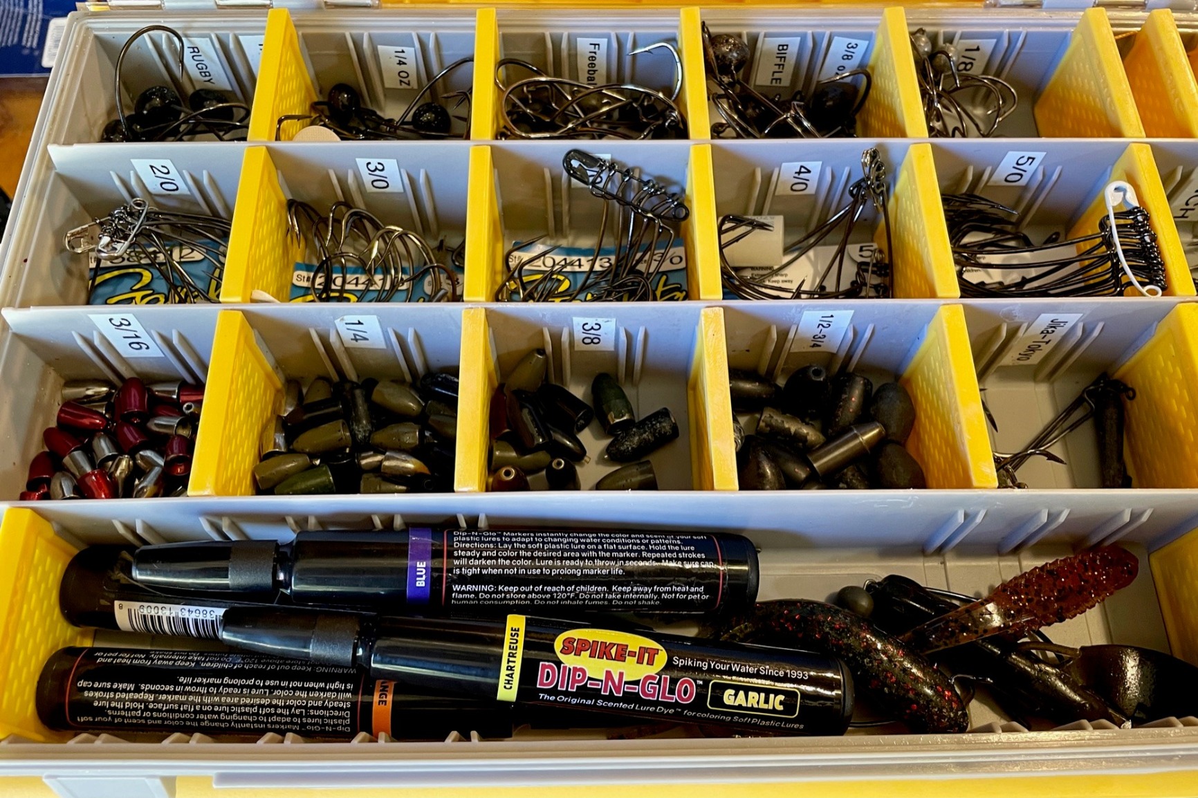 Plano EDGE 3700 Premium Tackle Utility Box, Gray and Yellow, Stackable Organizers, Waterproof, Rust-Resistant Bait and Tackle Storage customer photo 2