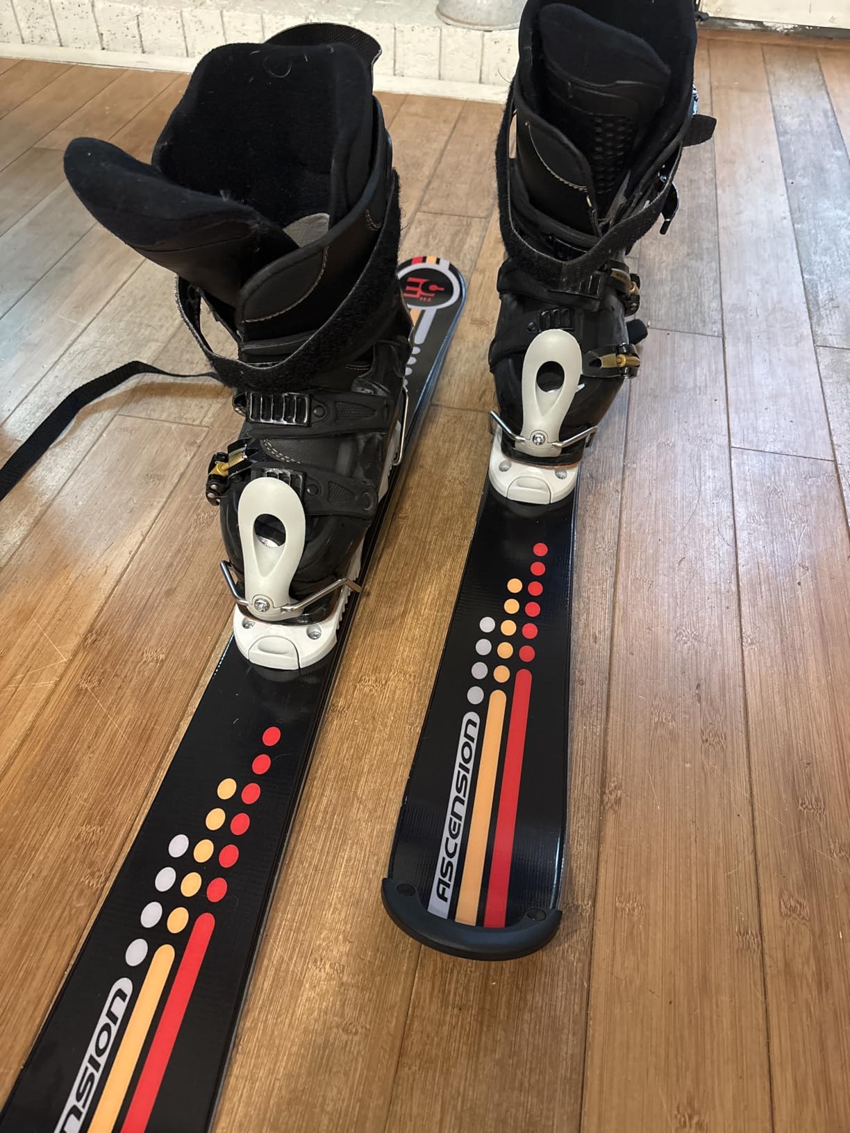 5th Element 99cm Ski Blades, Ski Boards, Snowblades | Adjustable Non-Release Bindings -Twin Tip Freestyle Mini Skis Short Skis - for Tricks, All Mountain customer photo 1