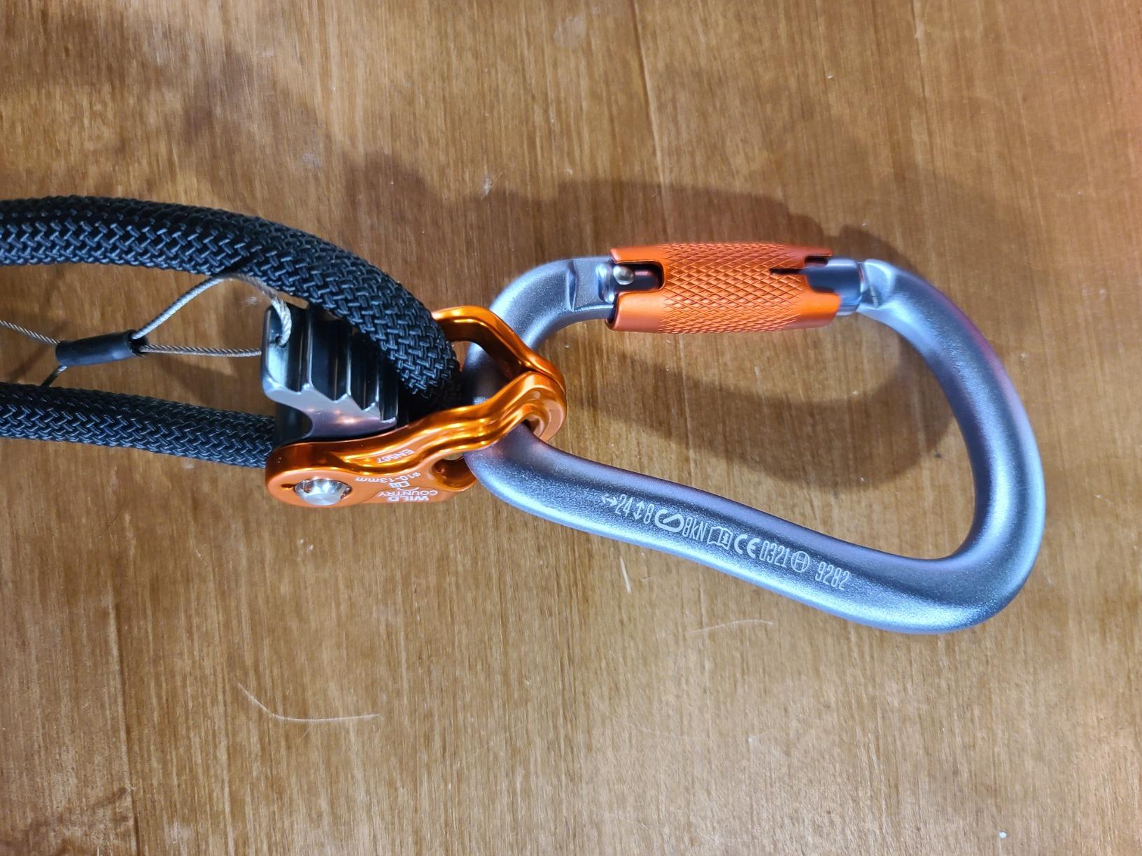 BLACK DIAMOND RockLock Screwgate or Twistlock Carabiner | Hot-Forged, Lightweight | Keylock Nose | Secure Locking Biner for Belaying & Rappelling customer photo 1