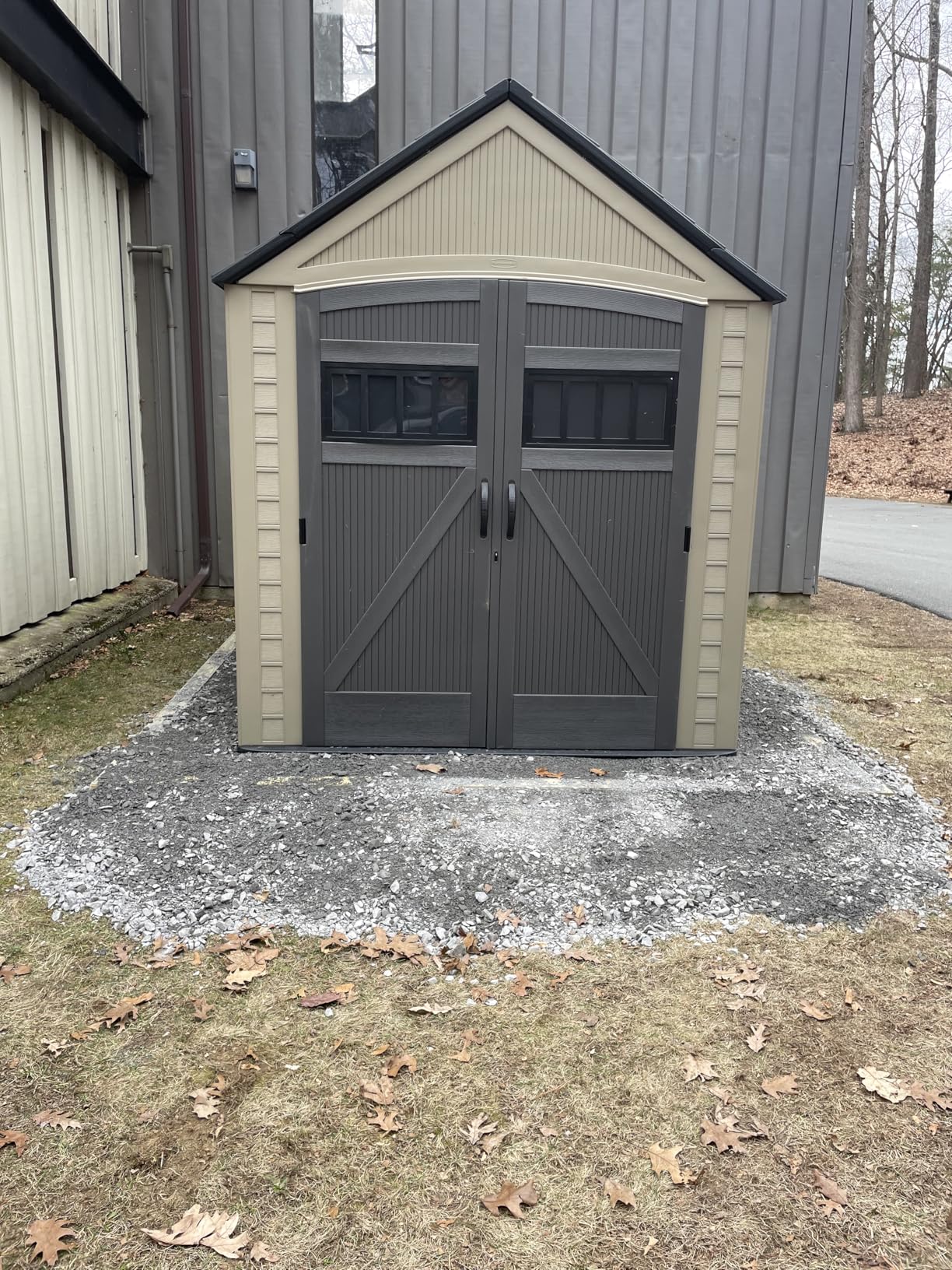 Rubbermaid Resin Outdoor Storage Shed with Floor (7 x 7 Ft) Weather Resistant, Brown Gable, Organization for Home/Backyard/Garden Tools/Lawn Mower/Bike Storage/Pool Supplies customer photo 2