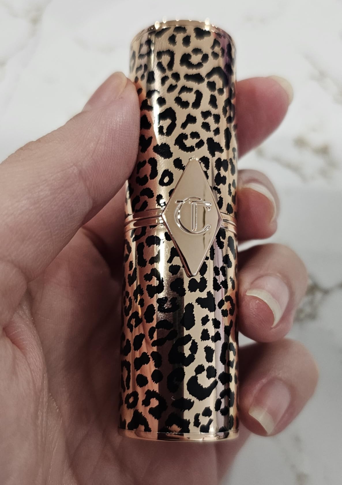 Charlotte Tilbury Hot Lips 2.0 Lipstick - Hydrating, Long Lasting Lipstick with Orchid & Antioxidant Extracts - Buildable Satin Finish for Fuller-Looking Lips customer photo 1