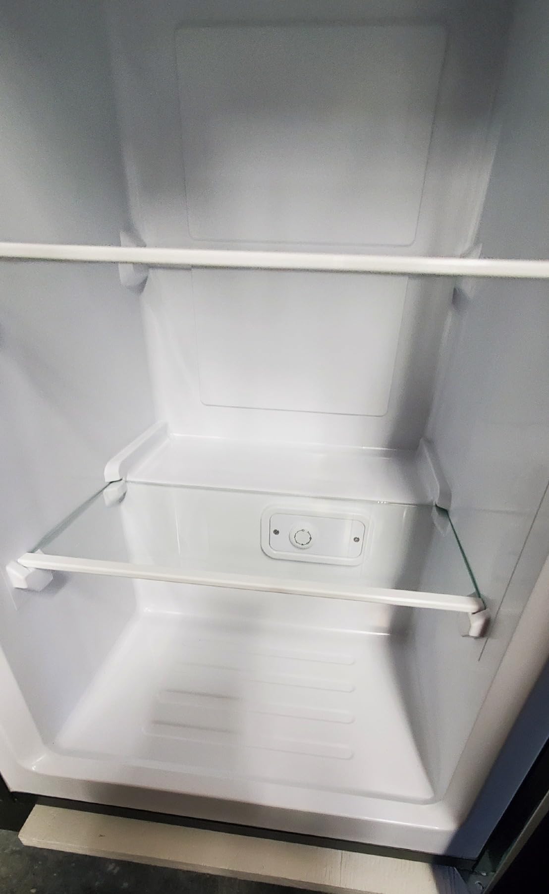 Kismile Small Freezer Upright, 3.0 Cu.ft Mini Freezer with Adjustable Thermostat, Removable Shelves, Reversible Single Door, Stand Up Freezer for Bedroom/Home/Dorms/Apartment (Stainless Steel) customer photo 1