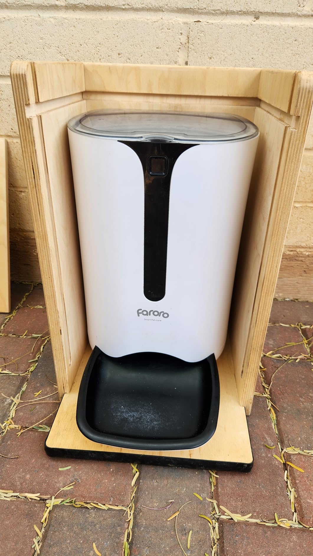 Automatic Cat Feeder, Faroro Dog Food Dispenser for Small Pets with Distribution Alarms, Portion Control, Voice Recorder and Programmable Timer for up to 4 Meals per Day customer photo 1