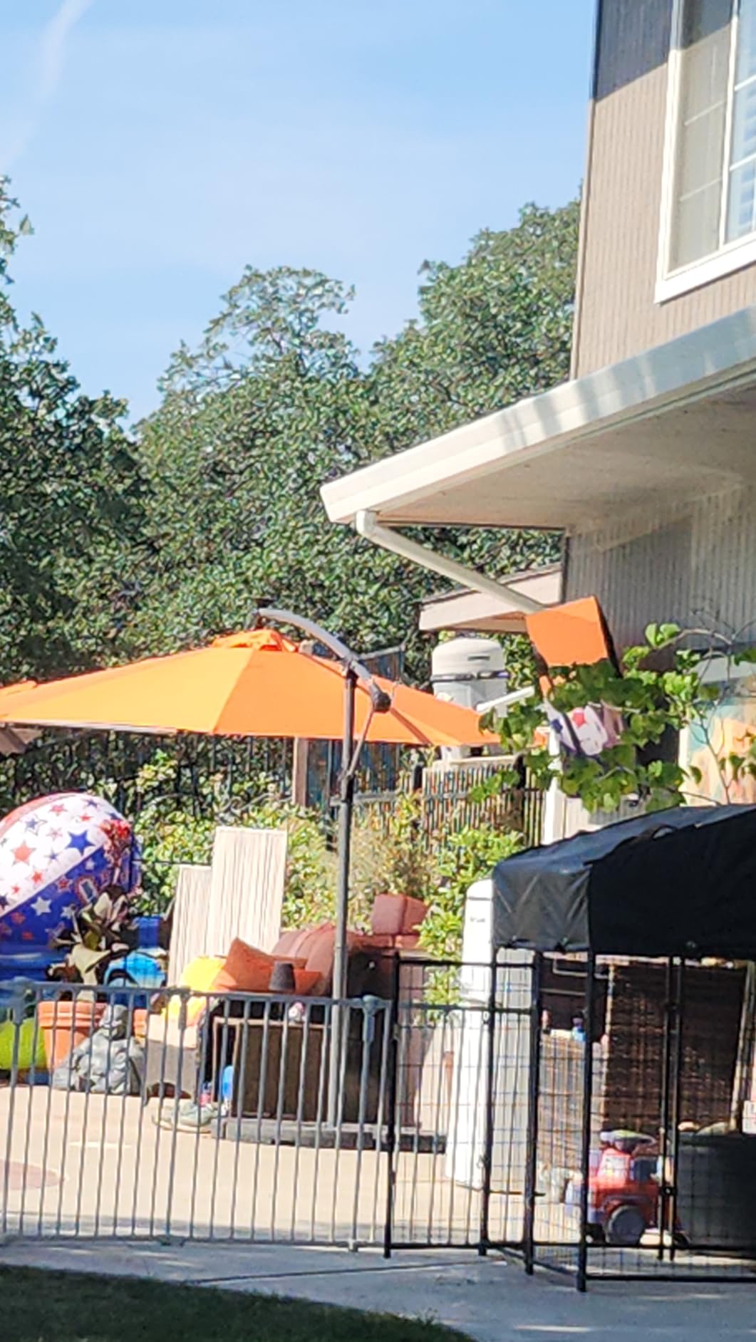 Best Choice Products 10ft Solar LED Offset Cantilever Hanging Market Patio Umbrella, 8 Sturdy Ribs, Easy Adjustment - Navy Blue customer photo 1