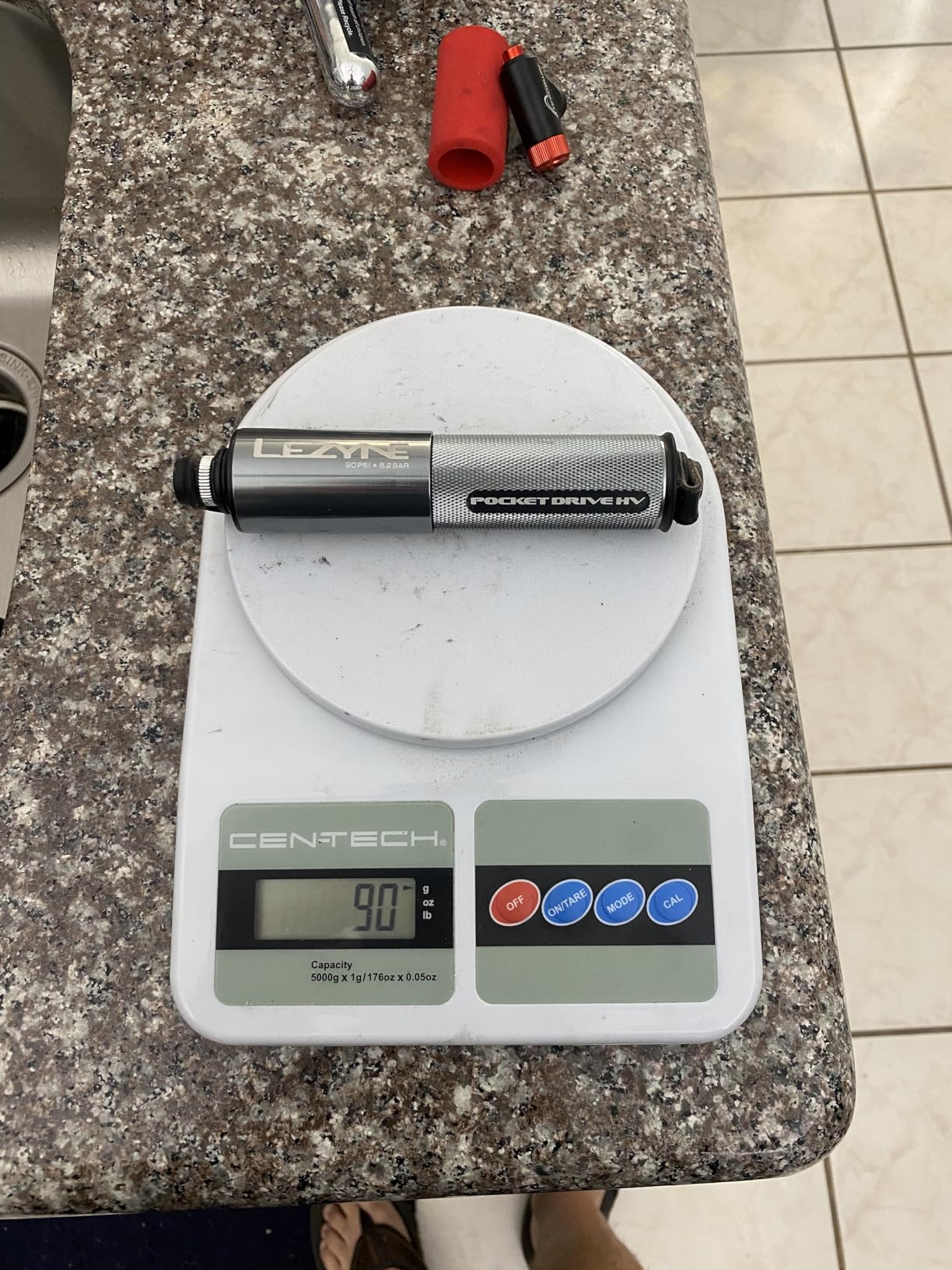 LEZYNE Pocket Drive HV Compact Bike Hand Pump, Pump-Only & Loaded Kit Options | 90 PSI High Volume Portable Bicycle Pump for Plus-Size Tires, CNC Aluminum, ABS Flex Hose, Presta & Schrader Compatible customer photo 2