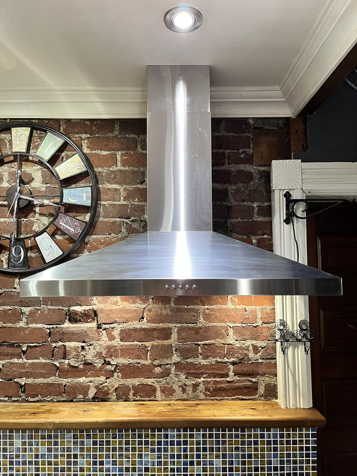 FIREGAS Range Hood 30 Inch, Stainless Steel Wall Mount Kitchen Hood 450 CFM with 3 Speed Exhaust Fan, Ducted/Ductless Convertible, Stove Vent Hood with Aluminium Mesh and Charcoal Filters customer photo 1