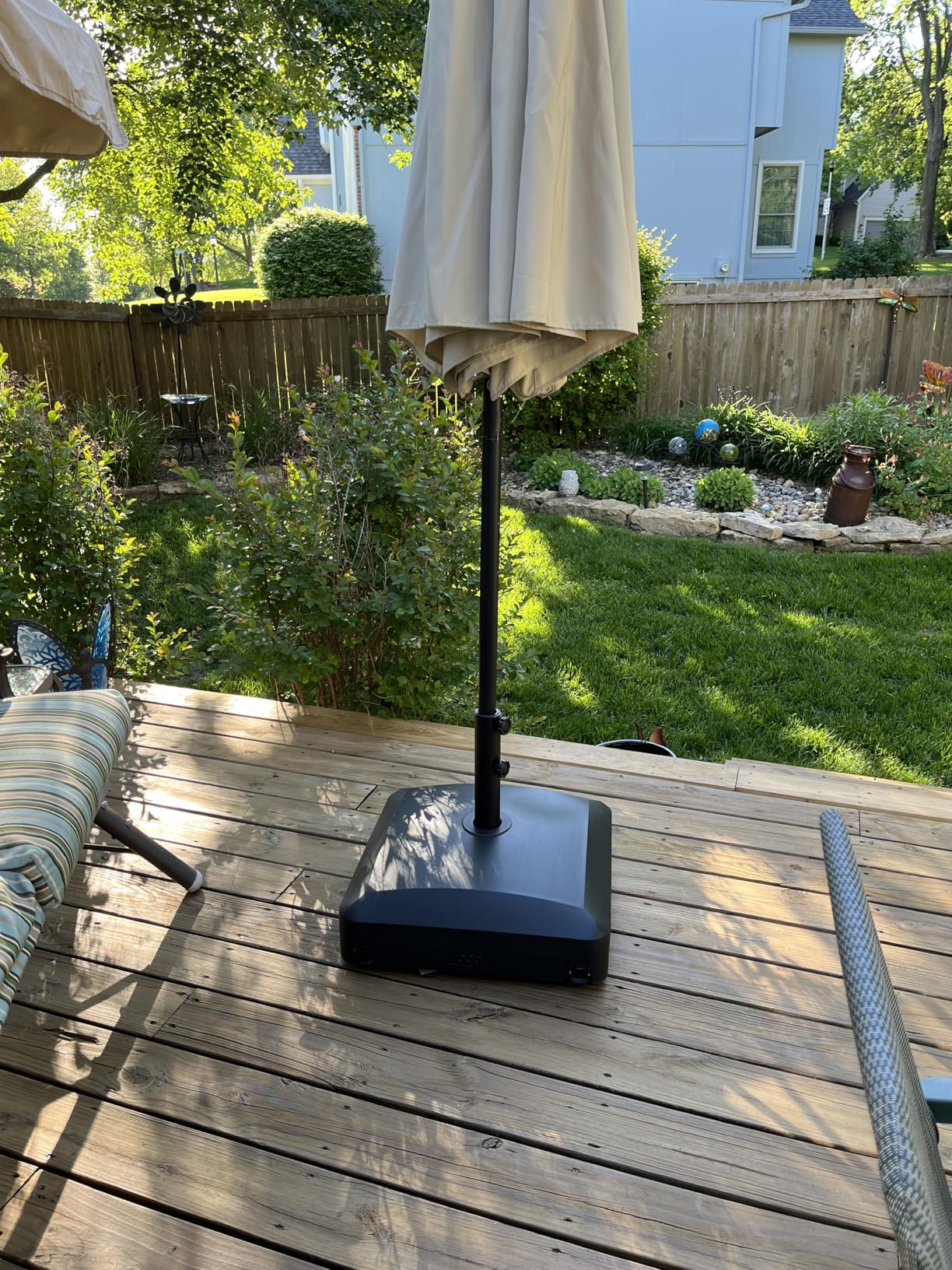 Best Choice Products 123lb Capacity Fillable Mobile Umbrella Base Heavy Duty Market Stand for Patio, Deck, Poolside w/ 4 Wheels, 2 Locks, 2 Knobs, Wind-Resistant Design - Black customer photo 1