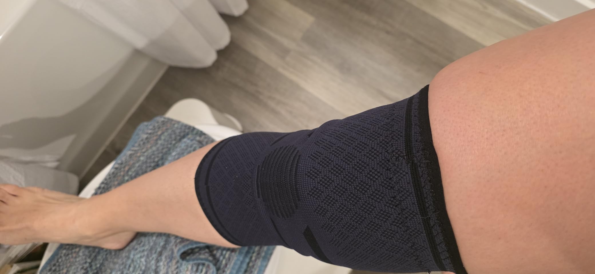 Modvel Compression Knee Brace for Women & Men, 2-Pack Knee Brace for Running Knee Pain, Knee Support Compression Sleeve, Workout Sports Knee Braces for Meniscus Tear, ACL & Arthritis Pain Relief customer photo 2