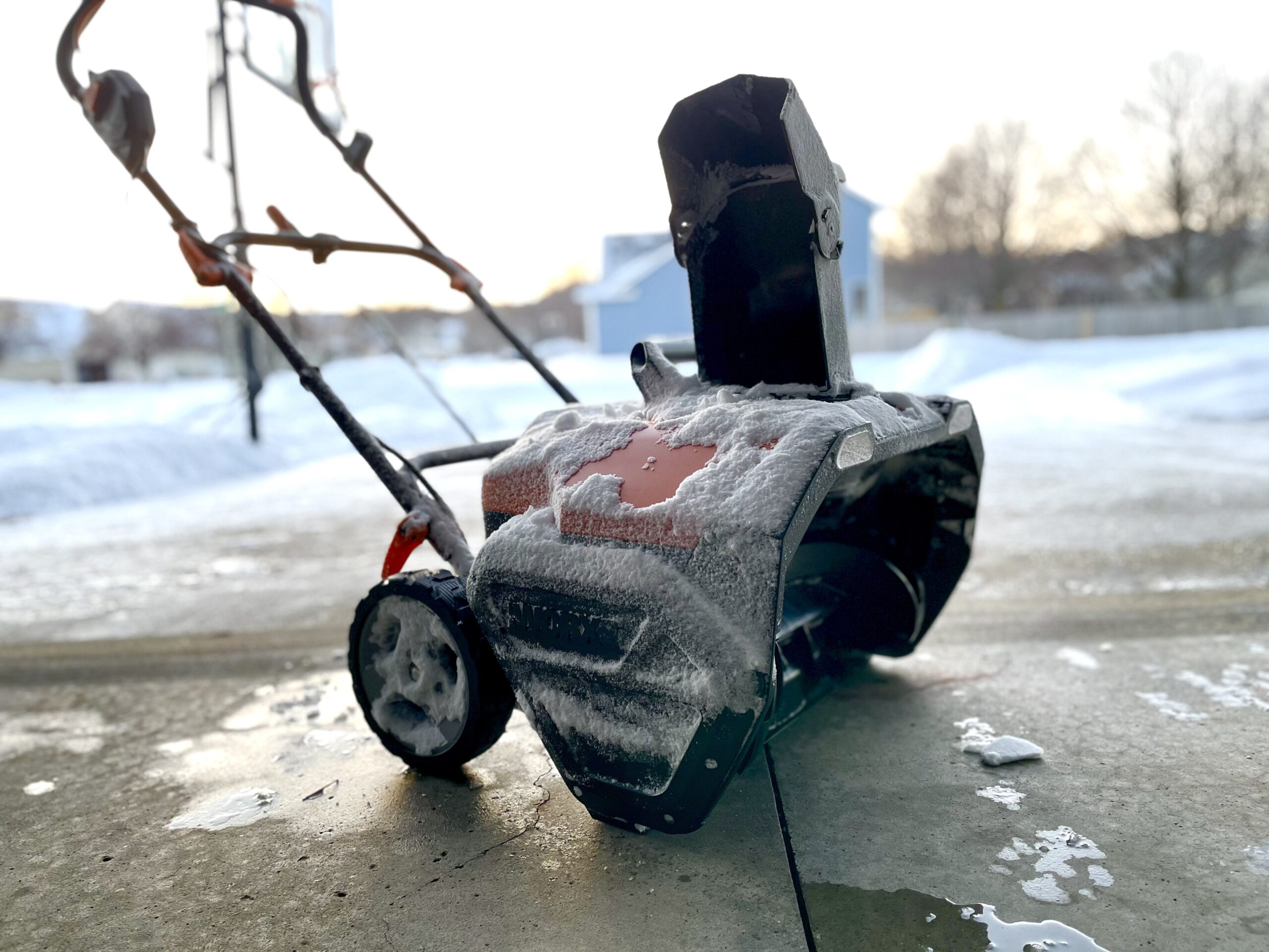 WORX 40V 20-Inch Cordless Snow Blower, Electric Snow Thrower with Brushless Motor, 2x 4.0Ah Batteries & Charger Included, WG471 customer photo 2