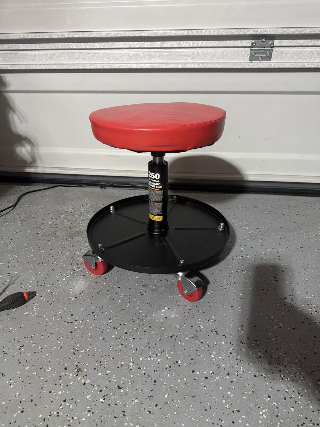 Big RED ATRHL6201R Torin Heavy Duty Rolling Pneumatic Creeper Garage/Shop Seat: Padded Adjustable Mechanic Stool with Tool Tray Storage customer photo 1