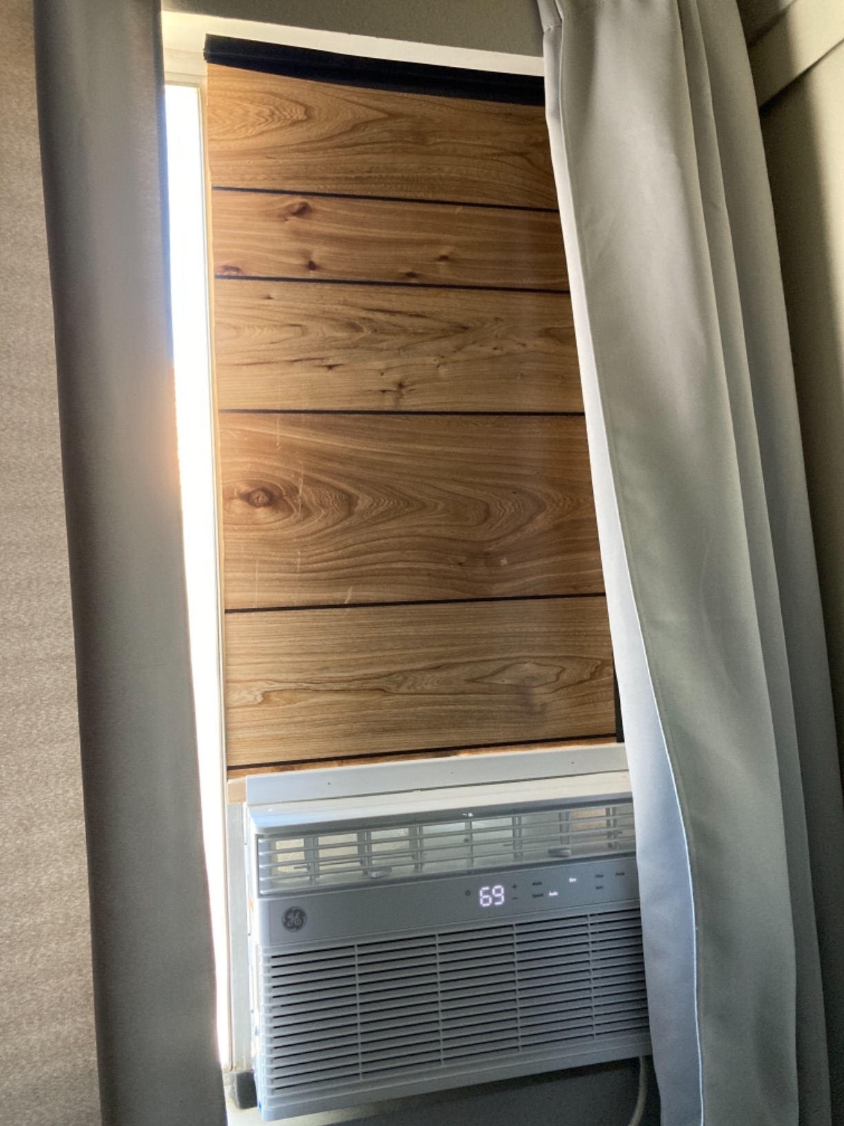 GE Window Air Conditioner 8000 BTU, Wi-Fi Enabled, Energy-Efficient Cooling for Medium Rooms, 8K BTU Window AC Unit with Easy Install Kit, Control Using Remote or Smartphone App customer photo 1