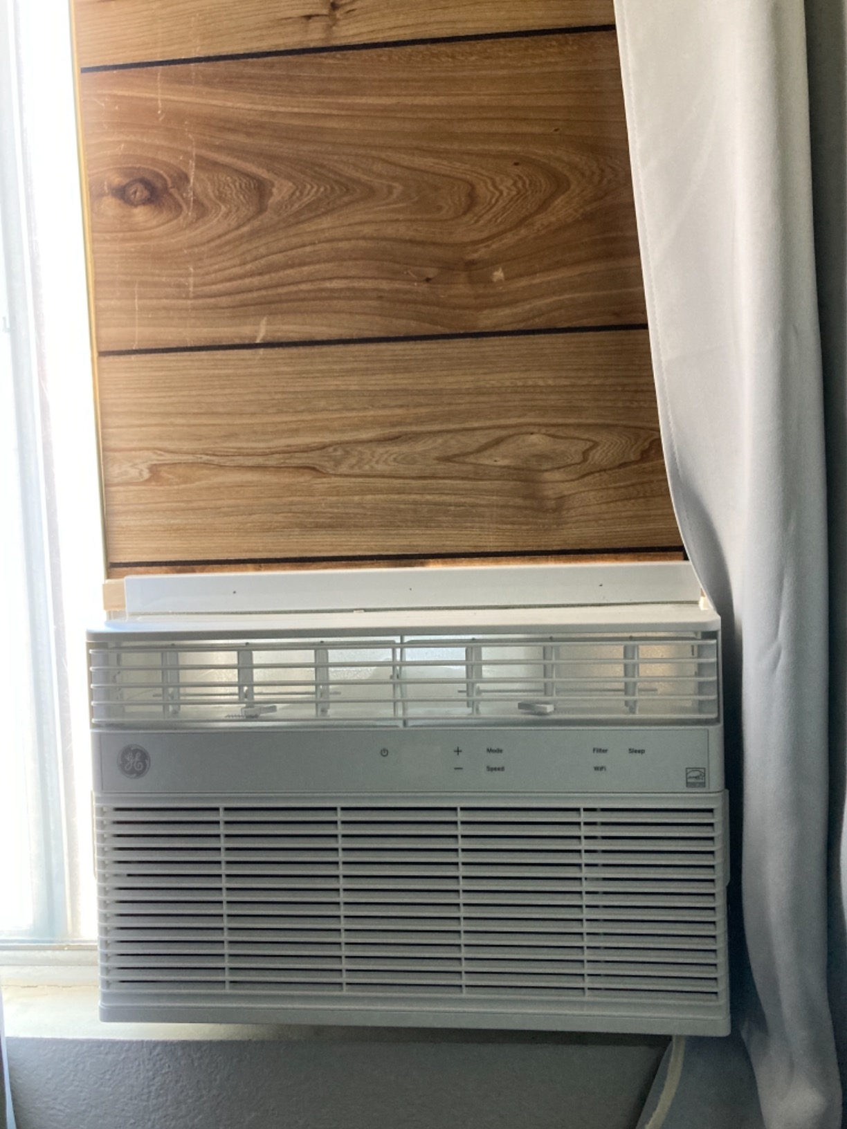 GE Window Air Conditioner 8000 BTU, Wi-Fi Enabled, Energy-Efficient Cooling for Medium Rooms, 8K BTU Window AC Unit with Easy Install Kit, Control Using Remote or Smartphone App customer photo 2