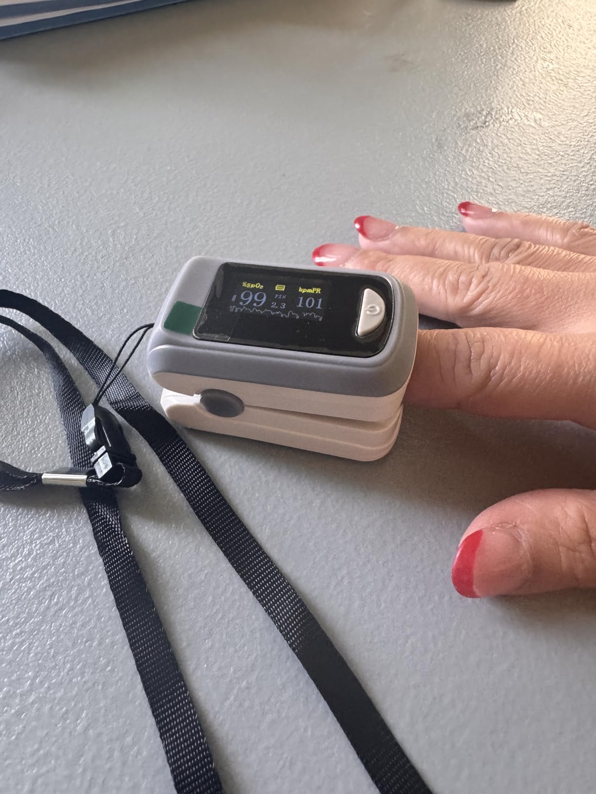 Healthtree JKS50B Pulse Oximeter Fingertip - Blood Oxygen monitor Fingertip with Signal Strength, Fast 5-8s Reading, Large OLED Display customer photo 1