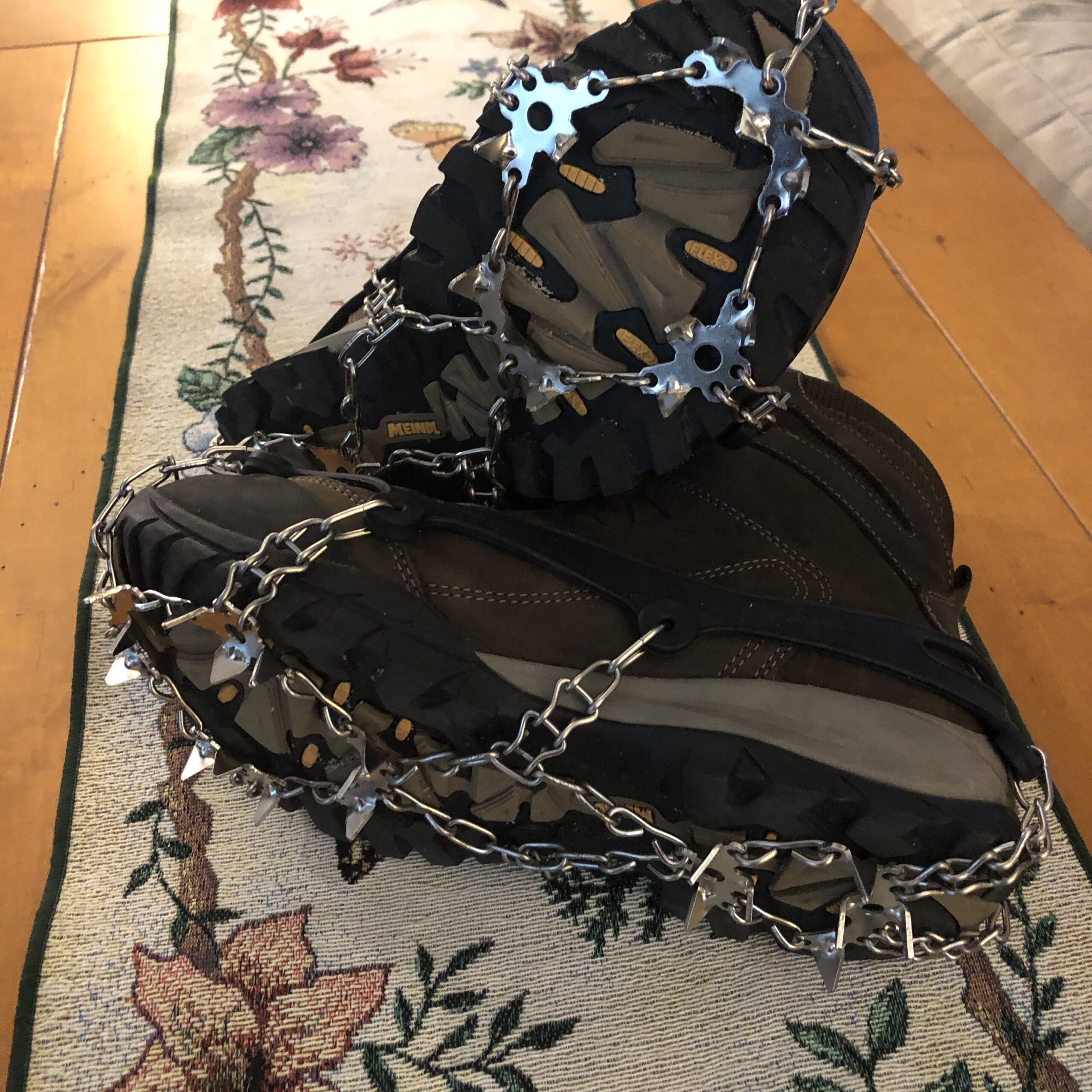 Crampons Upgraded 19 Spikes Ice Snow Grips Traction Cleats System Safe Protect for Walking, Jogging, or Hiking on Snow and Ice customer photo 1