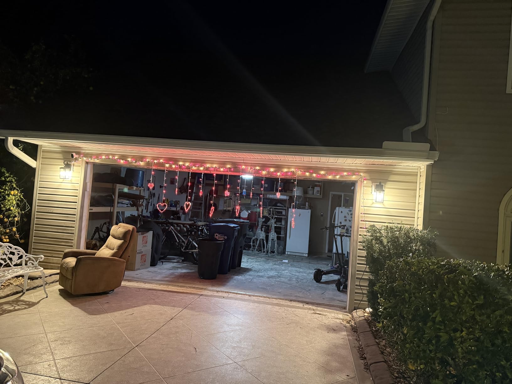 GE LED+ A19 Dusk to Dawn LED Light Bulbs, Automatic On/Off Outdoor Security Light, Soft White (2 Pack) customer photo 2