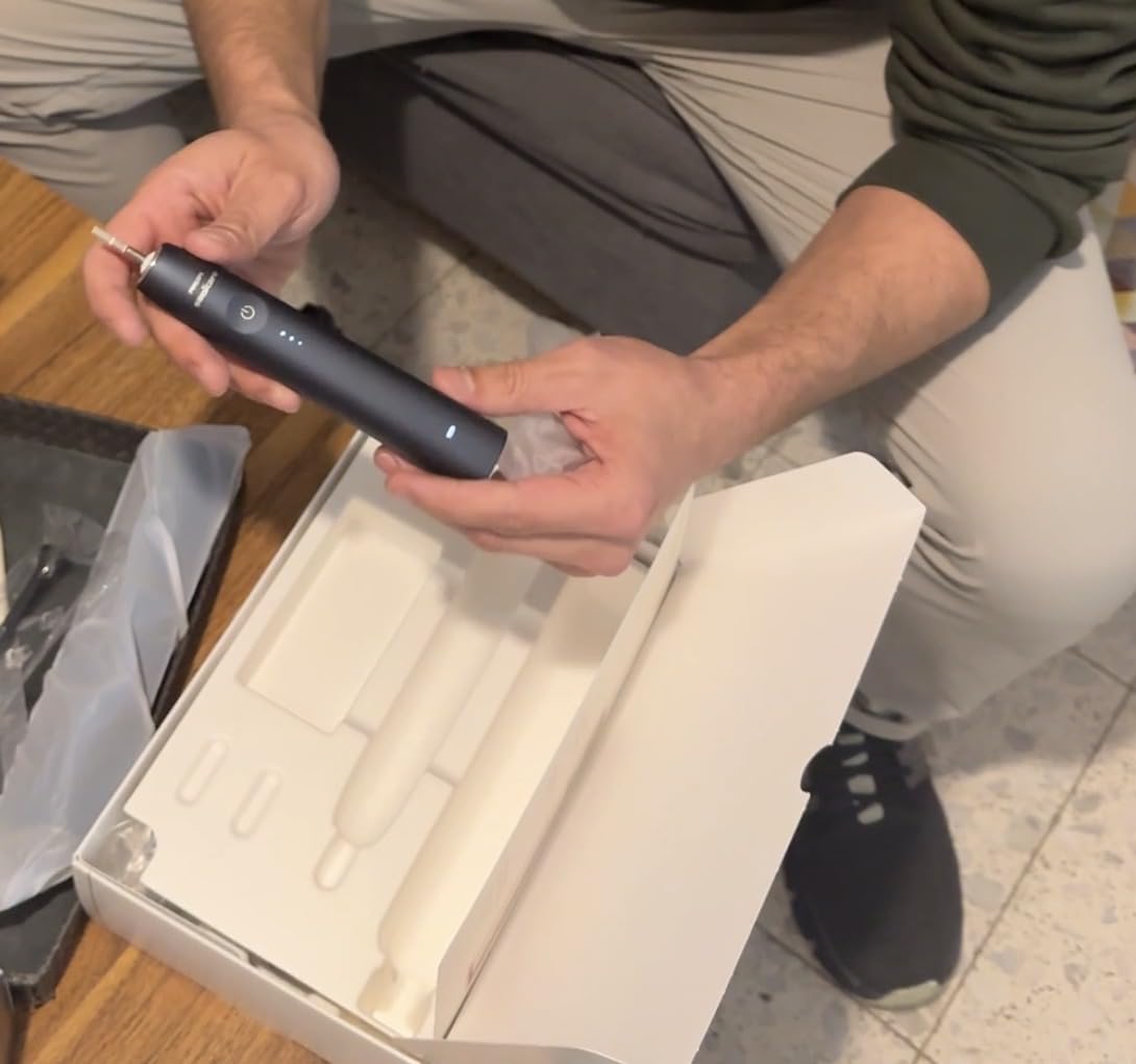 Philips Sonicare DiamondClean 9900 Prestige Electric Toothbrush - SenseIQ Technology, Advanced AI App, 5 Brushing Modes, 3 Intensity Levels, Charging Travel Case, Midnight Blue, HX9990/12 customer photo 2