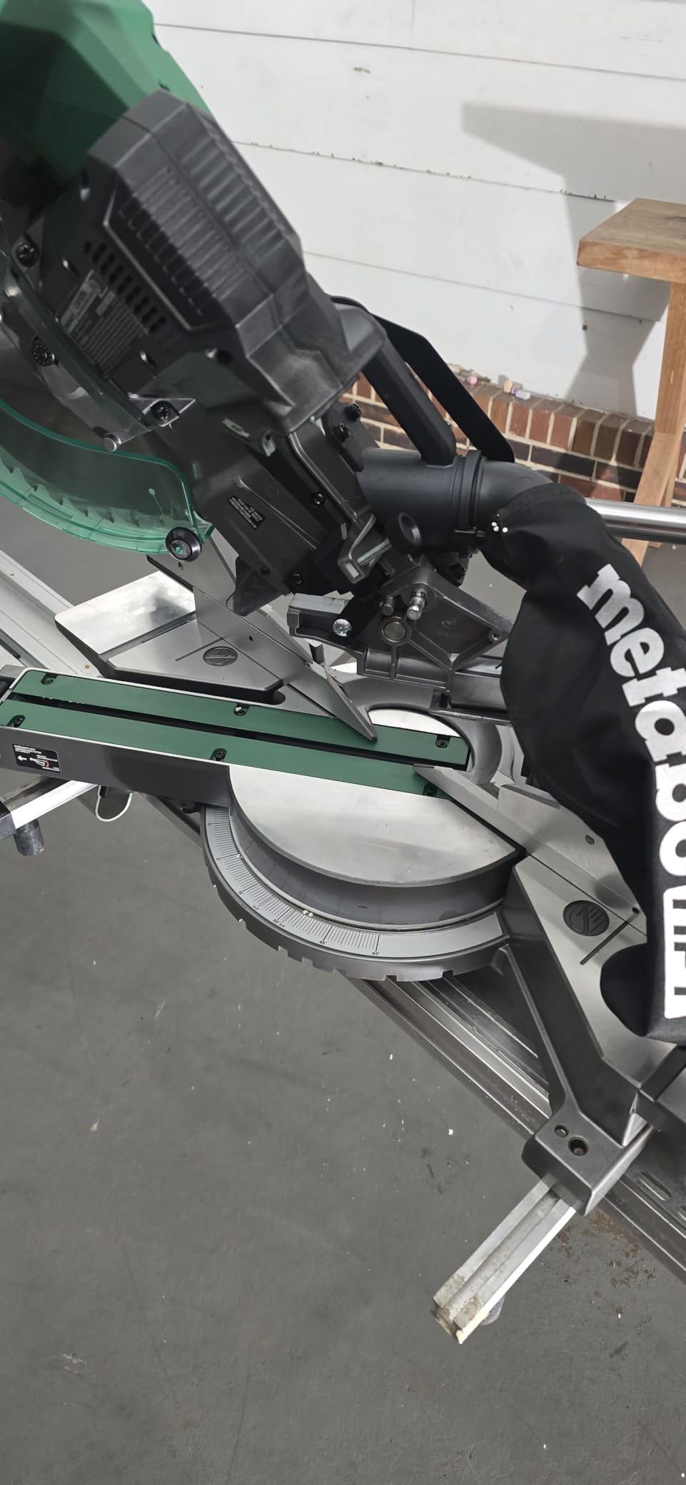 Metabo HPT MultiVolt 36V Sliding Miter Saw, 10-Inch Blade, Dual Bevel, Includes Battery & Charger (C3610DRAQA) customer photo 1