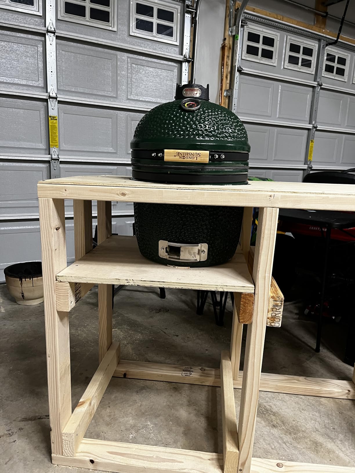London Sunshine Ceramic Kamado Charcoal BBQ Grill and Smoker, Stainless Steel Grates, 15 in. Ceramic with Tall Stand, Green customer photo 2