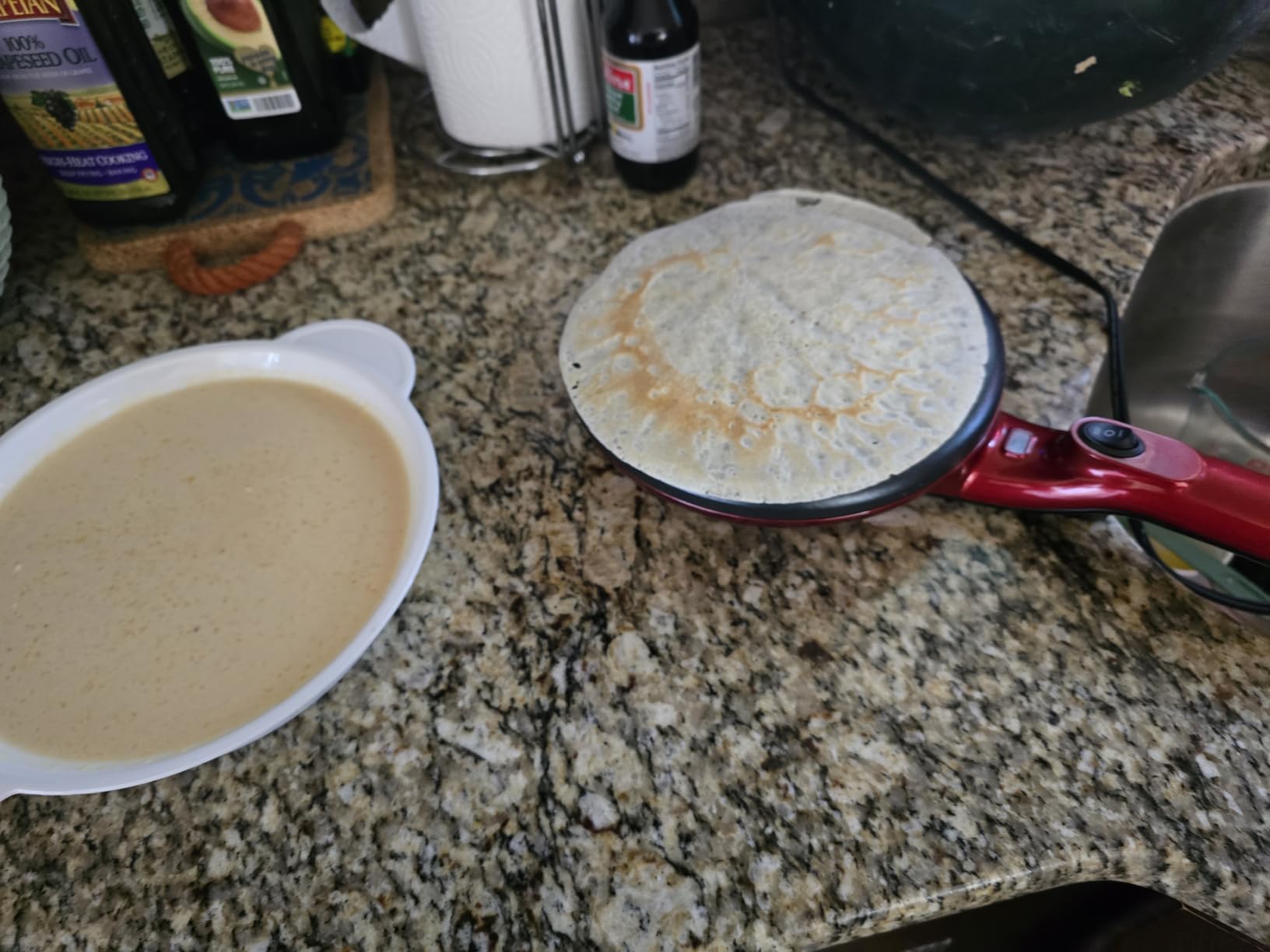 Moss & Stone Electric Crepe Maker 8 Inch, Portable Crepe Maker & Hot Plate Cooktop On/Off Switch, Nonstick Coating, Dual Temperature Setting, Easy To Use For Pancakes, Blintz, Chapati customer photo 2
