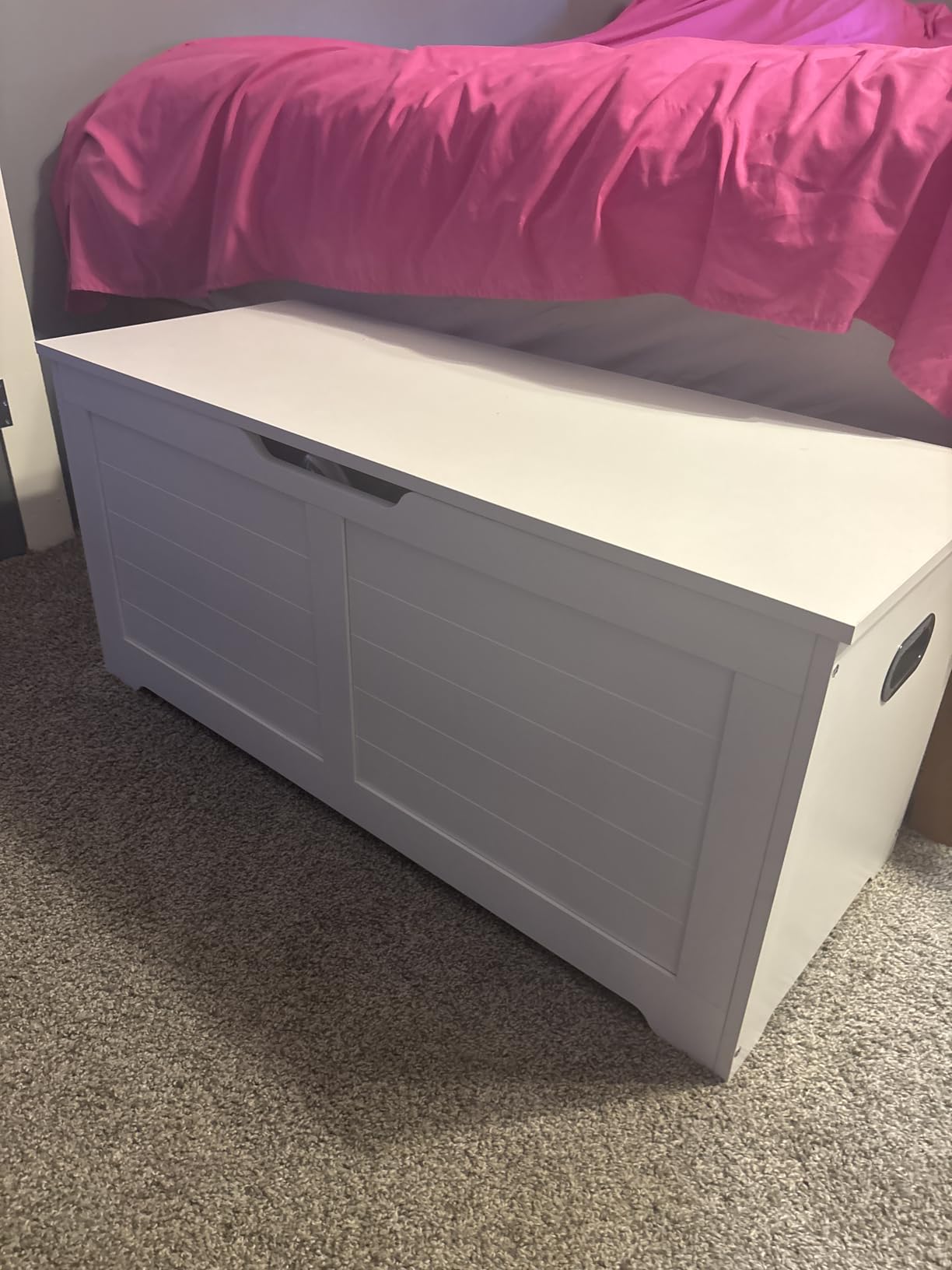 VASAGLE Storage Chest, Storage Bench with 2 Safety Hinges, Farmhouse Style, 15.7 x 39.4 x 18.3 Inches, for Entryway, Bedroom, Living Room, Cloud White ULSB061T10 customer photo 1