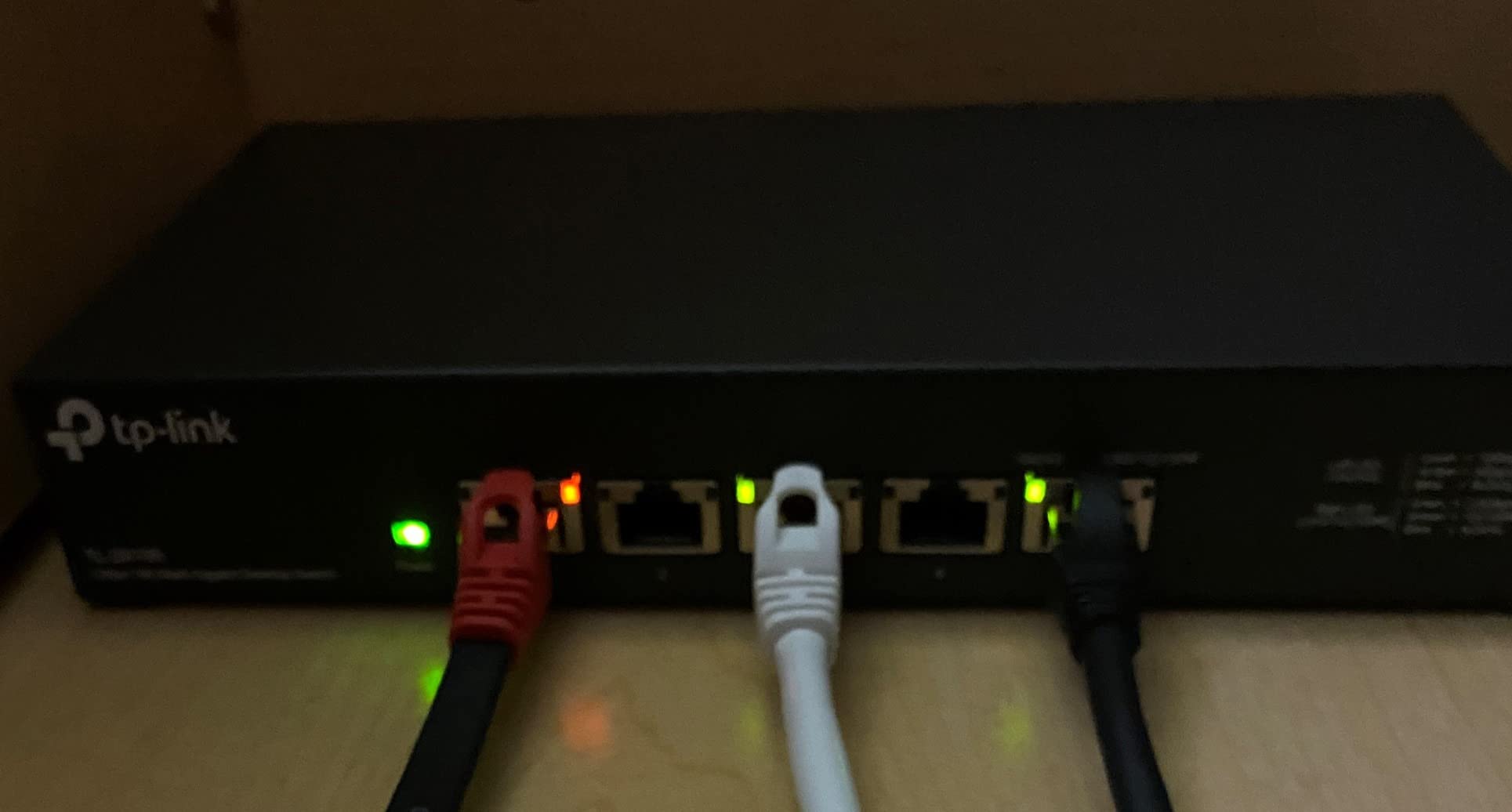 TP-Link TL-SX105 | 5 Port 10G/Multi-Gig Unmanaged Ethernet Switch | Desktop/Wall-Mount | Plug & Play | Fanless | Sturdy Metal Casing customer photo 2