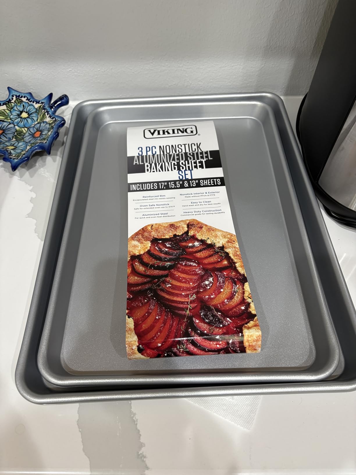 Viking Premium 18-Inch Nonstick Baking Sheet Pan, Made without PFAS, Heavy Gauge Aluminized Steel Cookie Sheet with Reinforced Iron Frame, Oven Safe to 475F customer photo 2