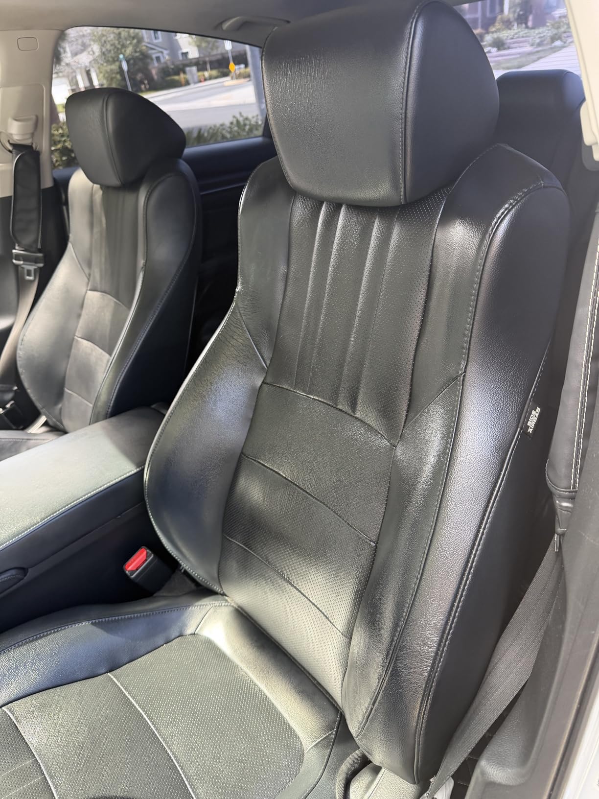 Leather Honey Complete Leather Care Kit: Cleaner, Conditioner, 2 Cloths. Non-Toxic Leather Care Made in the USA Since 1968. Restore Couches, Car Seats & Interior, Jackets, Shoes & Bags. for Any Color customer photo 2