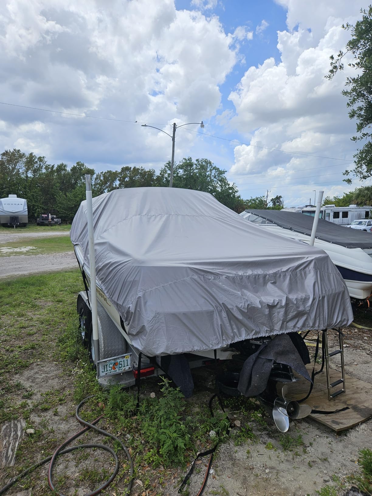 Heavy Duty 1200D PU Waterproof Boat Cover, 17'- 19' Trailerable Marine Grade Polyester Canvas, Fits 17-19ft V-Hull, Tri-Hull, Fishing Boat, Runabout, Pro-Style Bass Boat with Tightening Strap customer photo 1