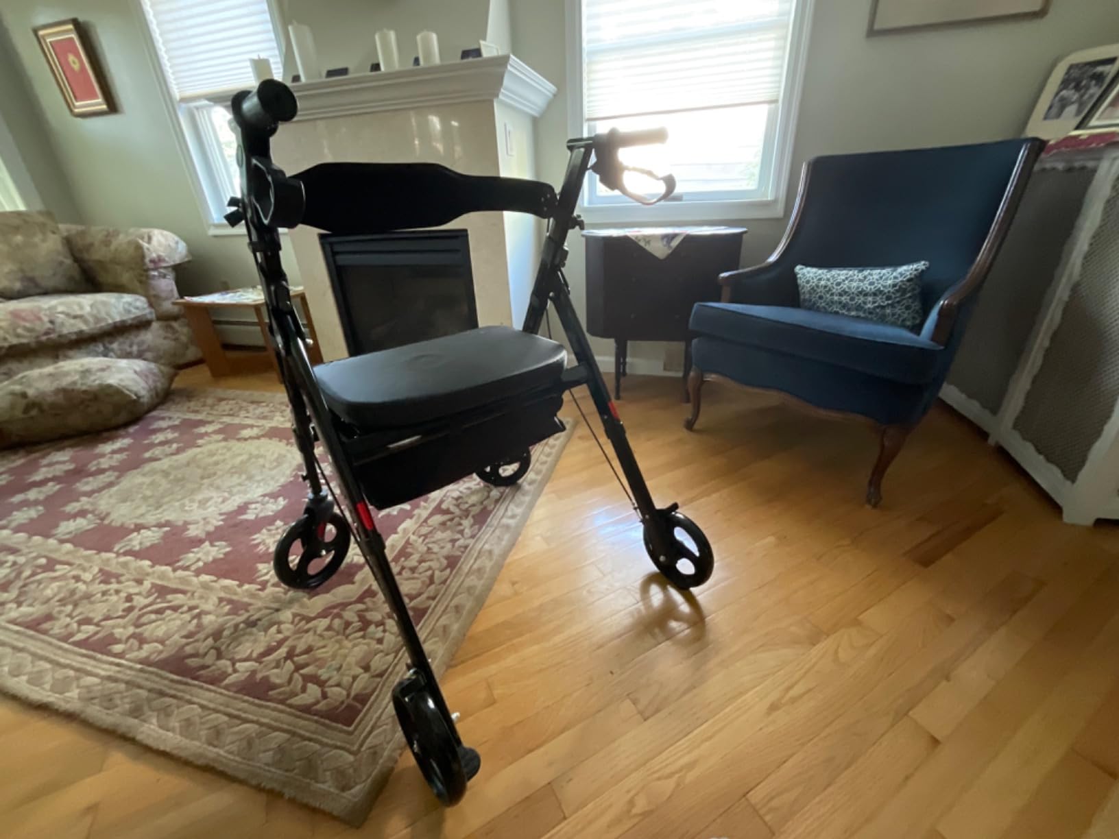 Helavo Bariatric Walker with Large, Height-Adjustable Seat, 550 lbs Weight Capacity, All Terrain 8-inch Wheels, 28-inch Wide - Extra Wide Heavy Duty Rollator for Seniors customer photo 1