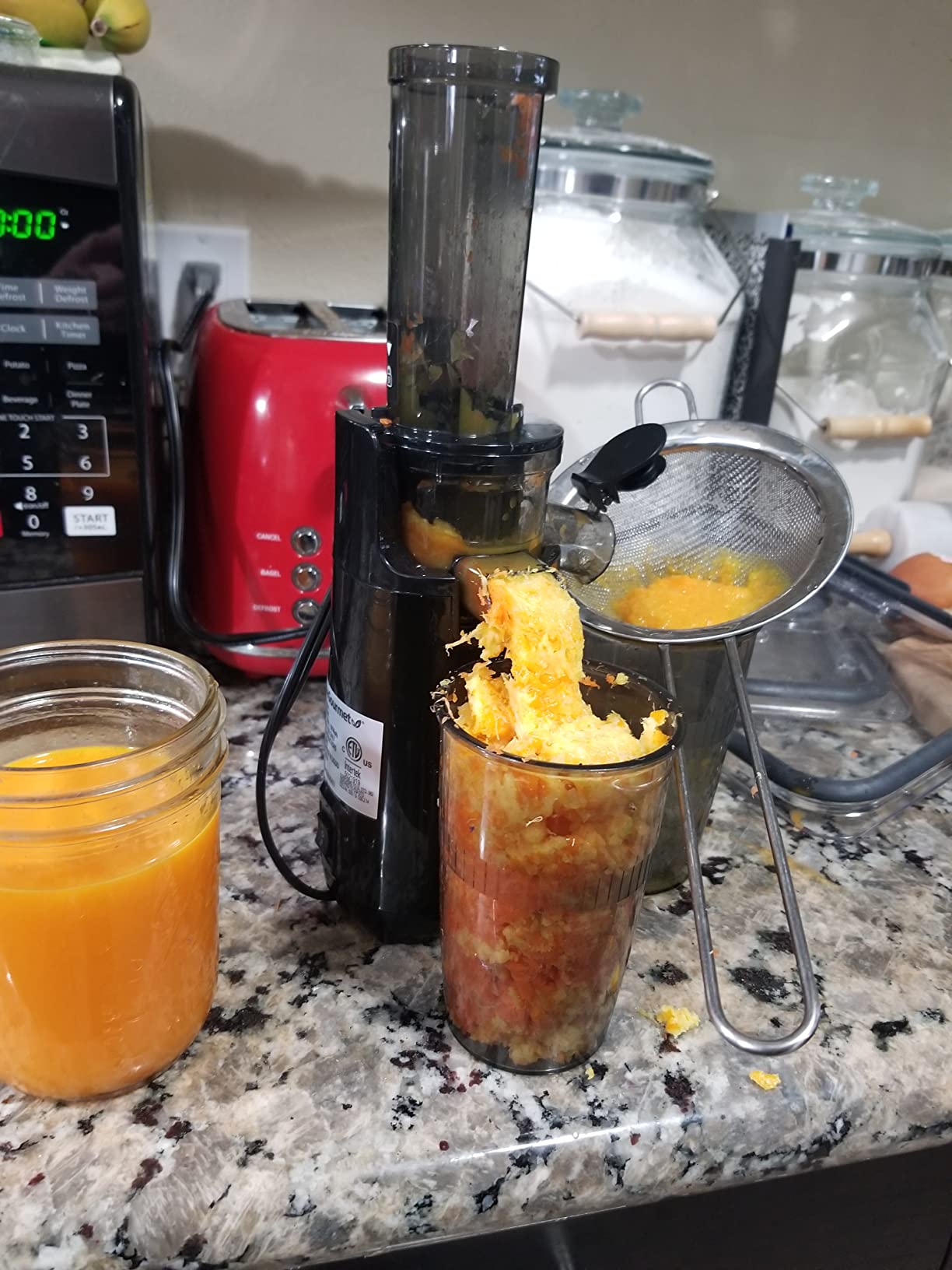 Elite Gourmet EJX600 Mini Compact Small Space-Saving Masticating Slow Juicer Cold Press Juice Extractor, Nutrient and Vitamin Dense, BPA-Free Tritan, Easy to Clean, 16 oz Juice Cup, Charcoal Grey customer photo 1
