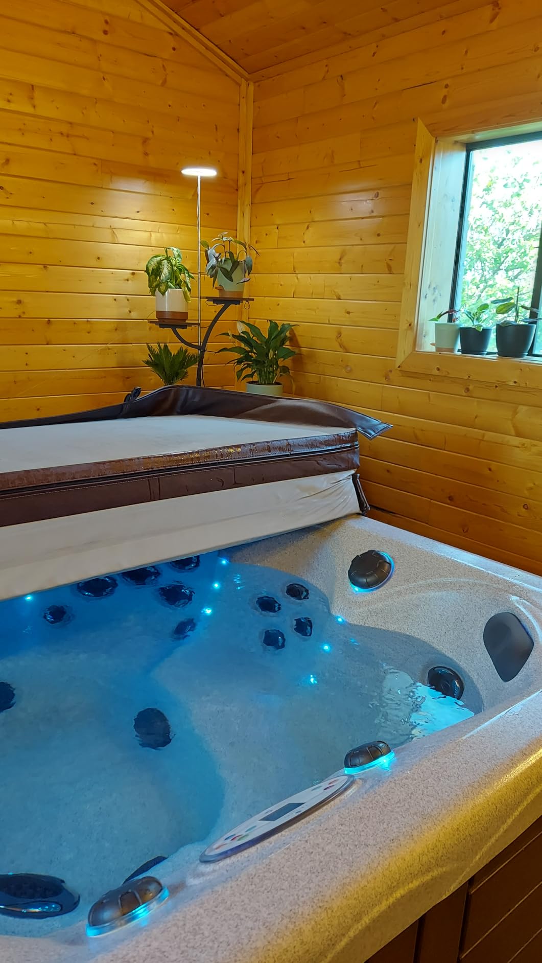 Aquadoc Bromine Hot Tub Starter Kit for Spas, Complete Spa Maintenance Kit with Bromine Tablets & Complete Hot Tub Chemicals Starter Kit (Bromine Hot Tub Starter Kit) customer photo 1