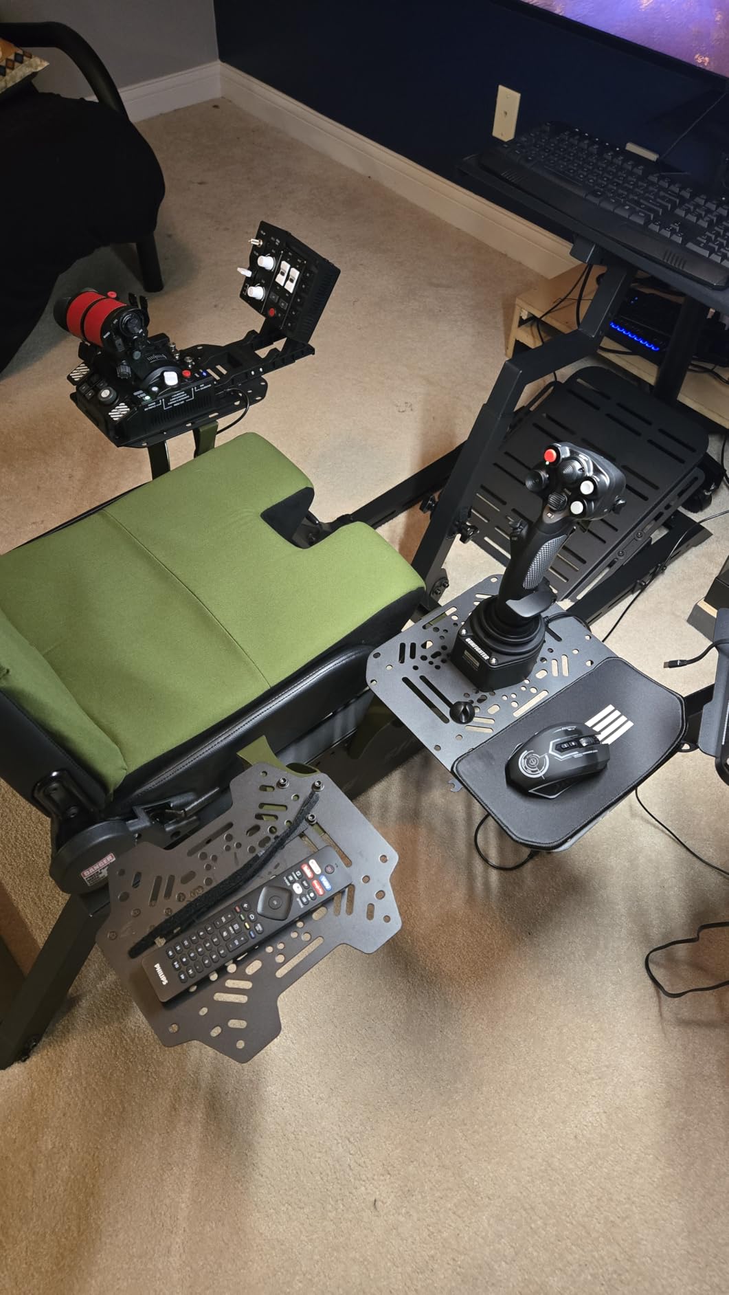 Next Level Racing Flight Simulator Cockpit: Boeing Commercial Edition (NLR-S027) customer photo 2