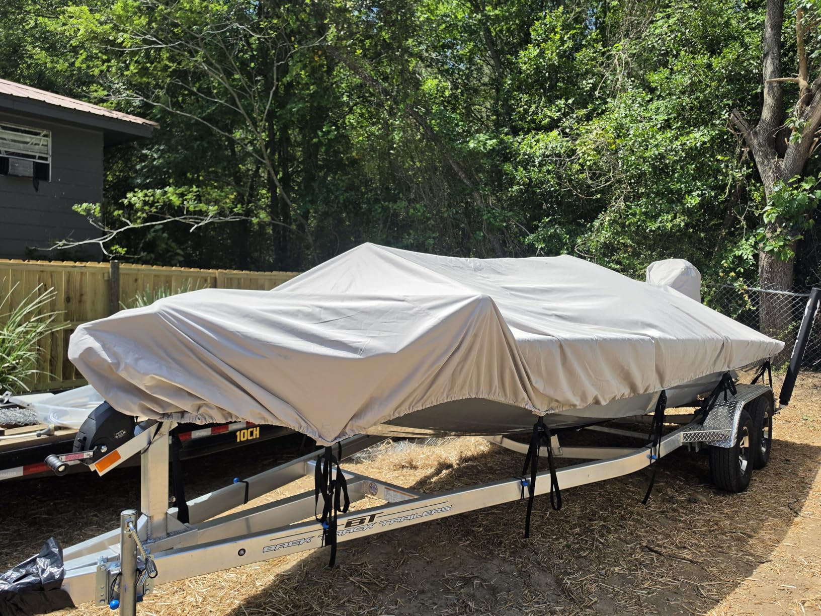 1200D Waterproof Boat Cover - Fits 17' to 19' ft Bass, V-Hull, Tri-Hull, Fish & Ski, Runabout Bowrider Boats - Heavy Duty Canvas Black customer photo 2