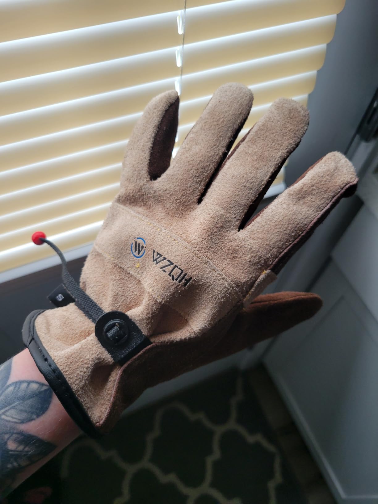 WZQH Leather Work Gloves for Men or Women, Large, Cowhide, Cotton Lined, for Gardening, Tig/Mig Welding, Construction customer photo 1