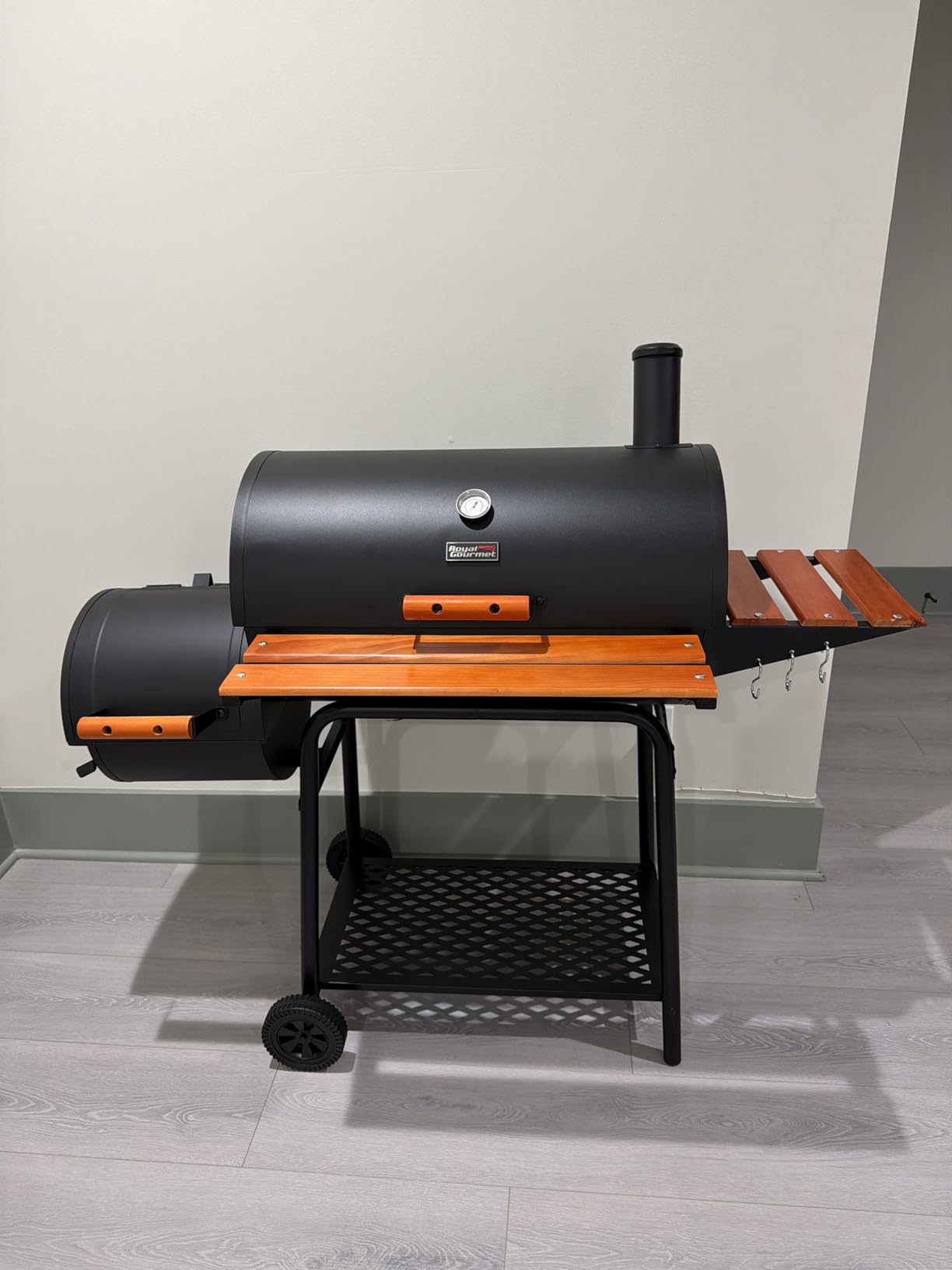 Royal Gourmet CC1830W 30-Inch Charcoal Grill with Offset Smoker and Wood-Painted Side Table, Outdoor Smoker Grill with 811 Sq. In. Cooking Area for Outdoor Barbecue Event, Black customer photo 1