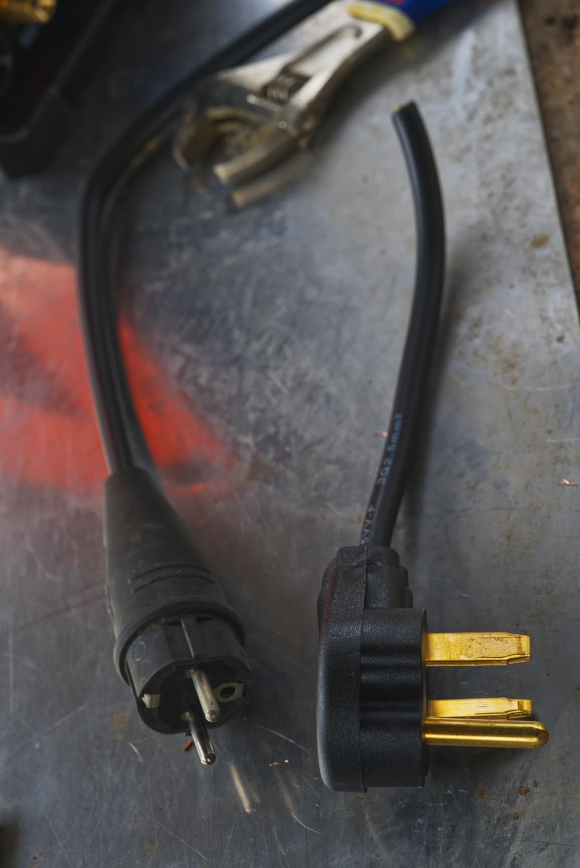 HITBOX 200A AC/DC TIG Welder 6-in-1 with Pulse & Square Wave, HF Start Aluminum TIG, MMA/Stick Welding, 220V IGBT Inverter, Dual Cooling Fan, Digital Display, Foot Pedal Compatible (HBT250P) customer photo 1