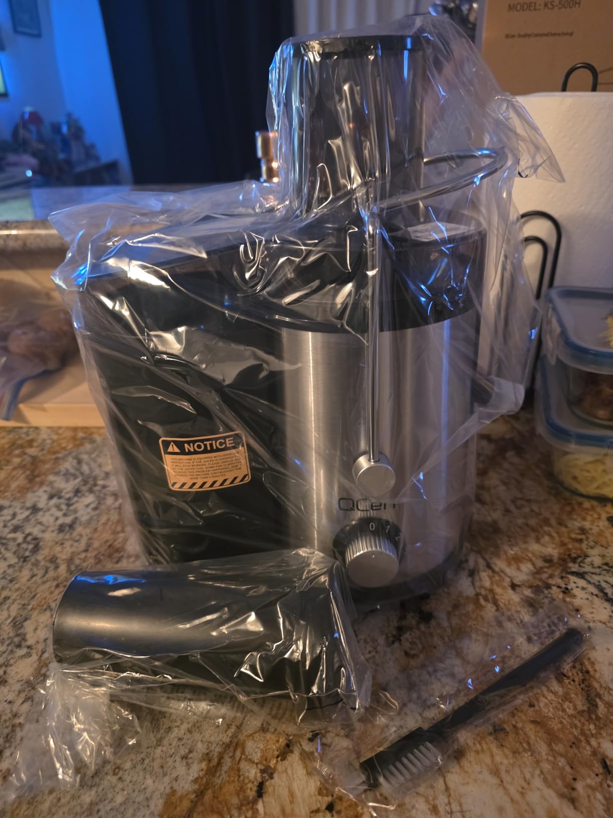 Juicer Machine, 800W Centrifugal Juicer Extractor with Wide Mouth for Fruit Vegetable, Easy to Clean, Stainless Steel, BPA-free (Black) customer photo 1