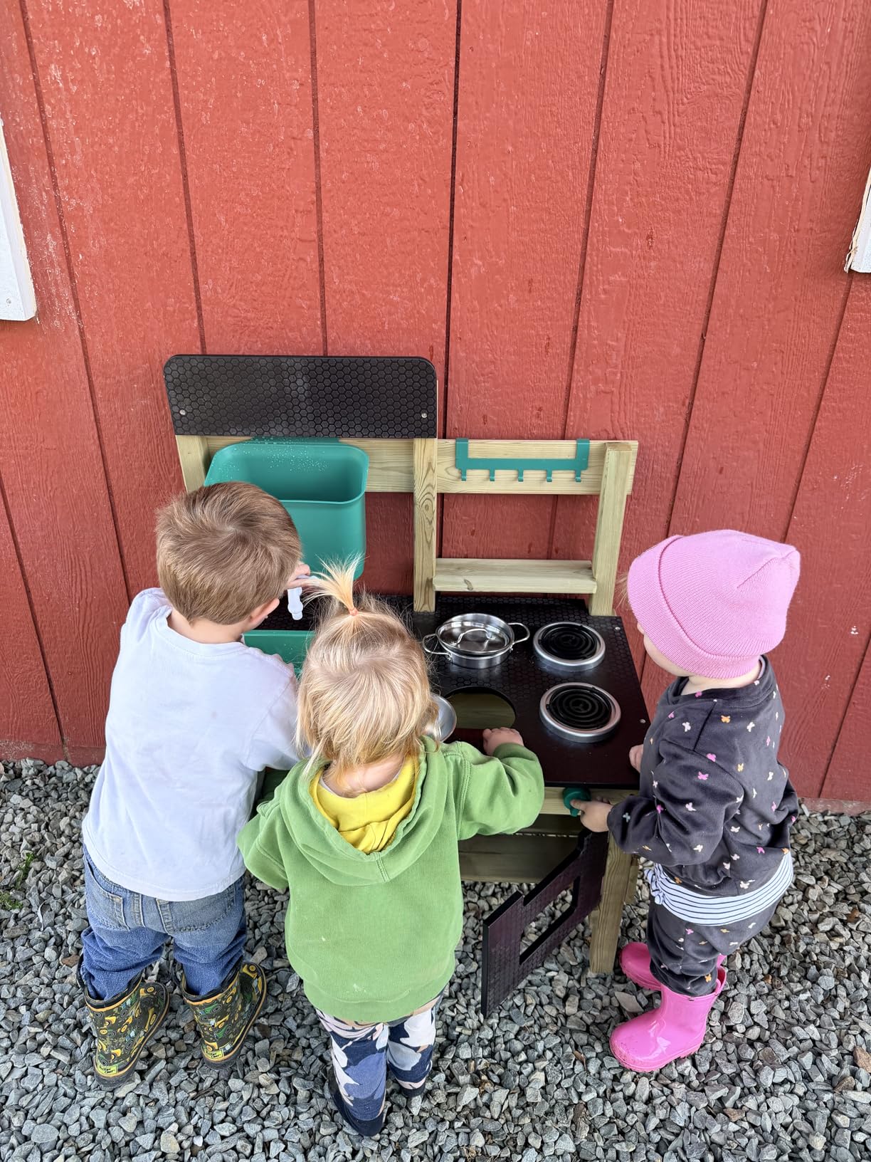 Hape Outdoor Kitchen | Mud Kitchen Wooden Toy Playset with Accessories, for Children Ages 3+ Years customer photo 2
