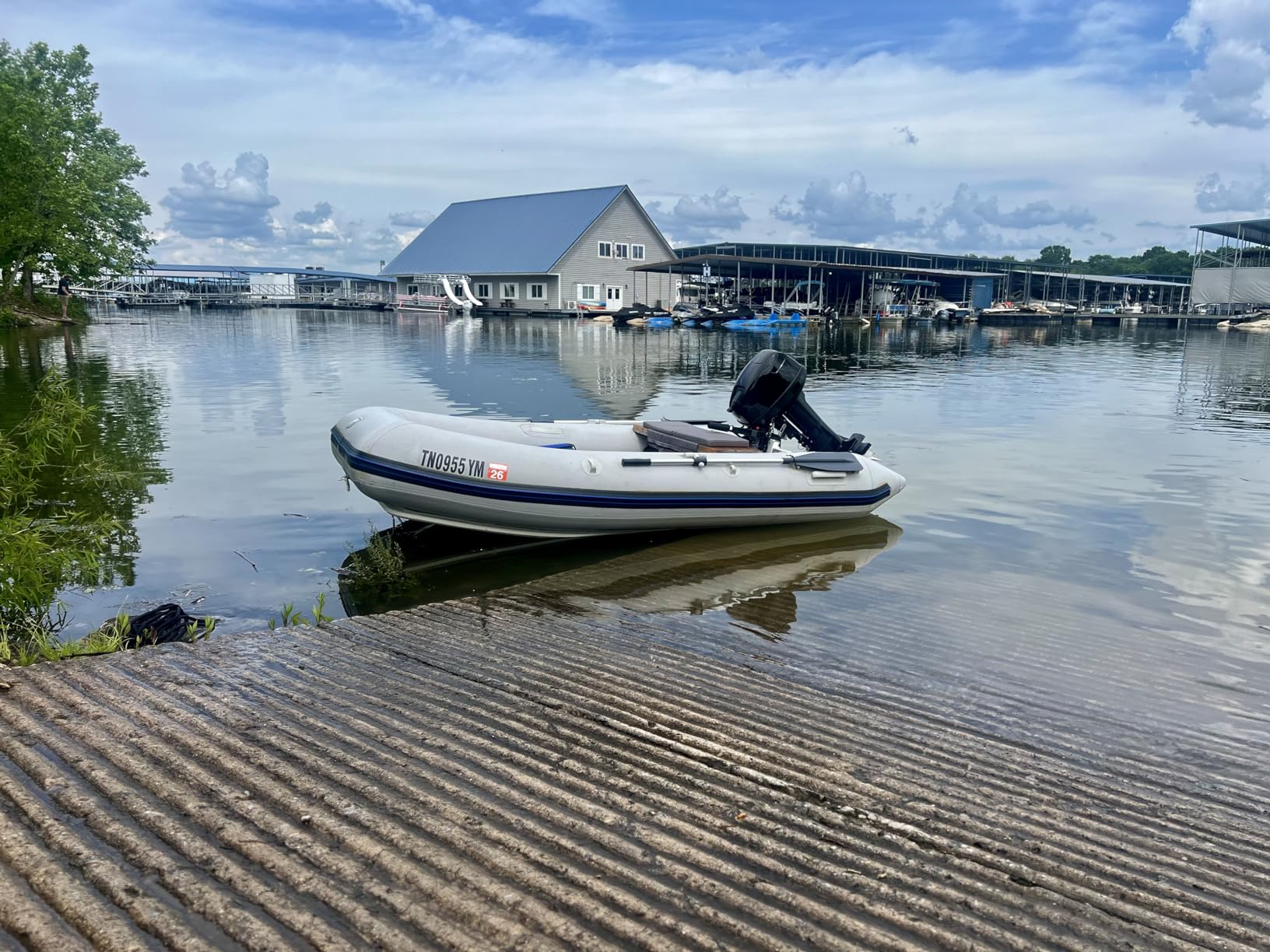 2 Stroke 18HP Outboard Motor, Long Shaft Outboard Motor Boat Engine, 246CC Heavy Duty Fishing Boat Marine Engine with CDI Ignition System Water Cooling System -Long Shaft customer photo 1