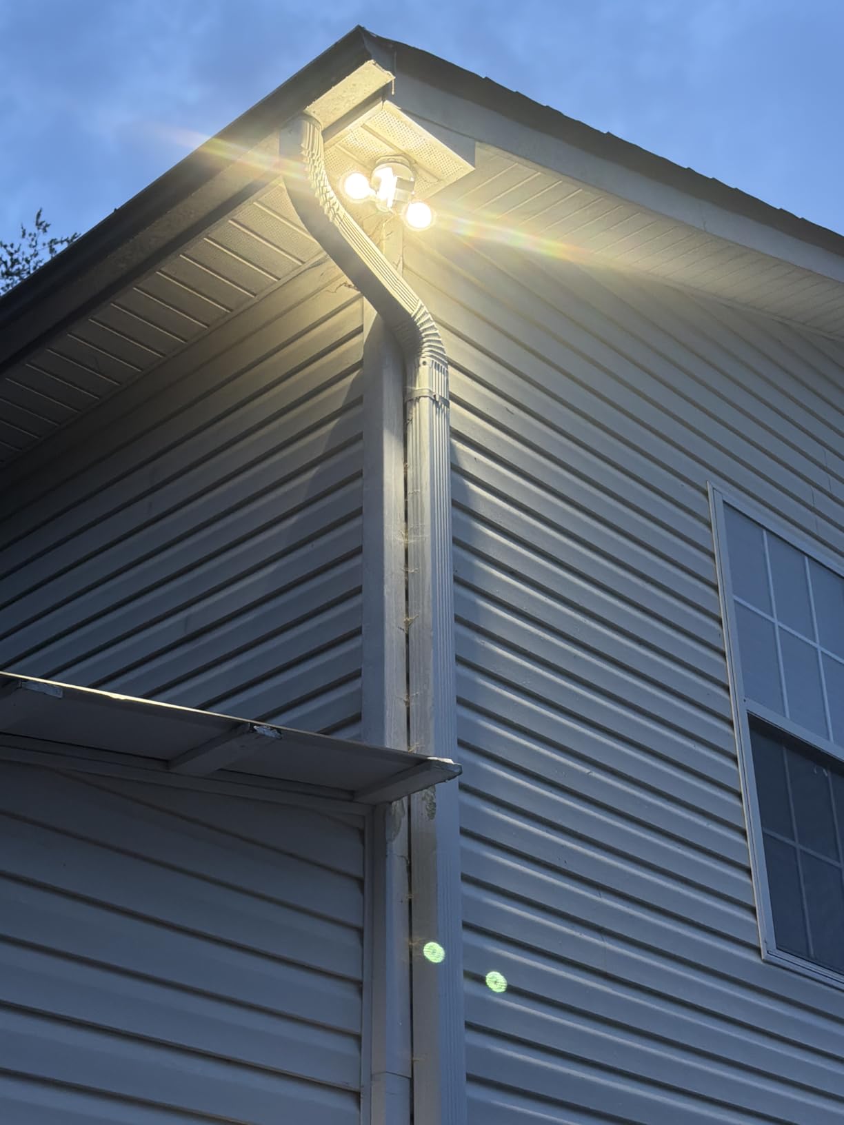 SANSI Upgraded 25W Motion Sensor Outdoor Lights 3000LM Flood Lights Outdoor, 5000K Dusk to Dawn Security Light, 4 Modes, 320 Degree Wide Angle Illumination Super Bright for Garage Yard Patio Wired Not Solar customer photo 1