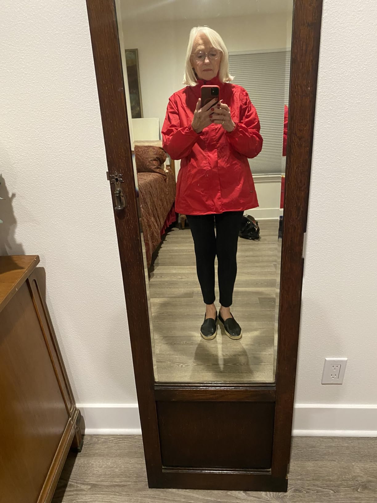 Women's Rain Jacket Waterproof Lightweight Packable Raincoat with Hood customer photo 2