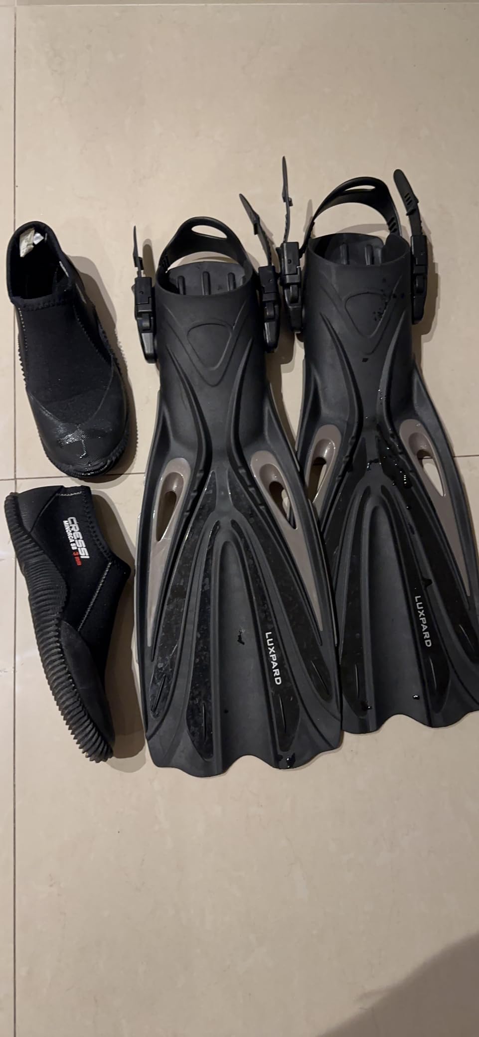 Diving Fins, Powerful Efficient Open Heel Scuba Diving Fins, Flippers for Snorkeling and Freediving with Adjustable Buckles customer photo 1