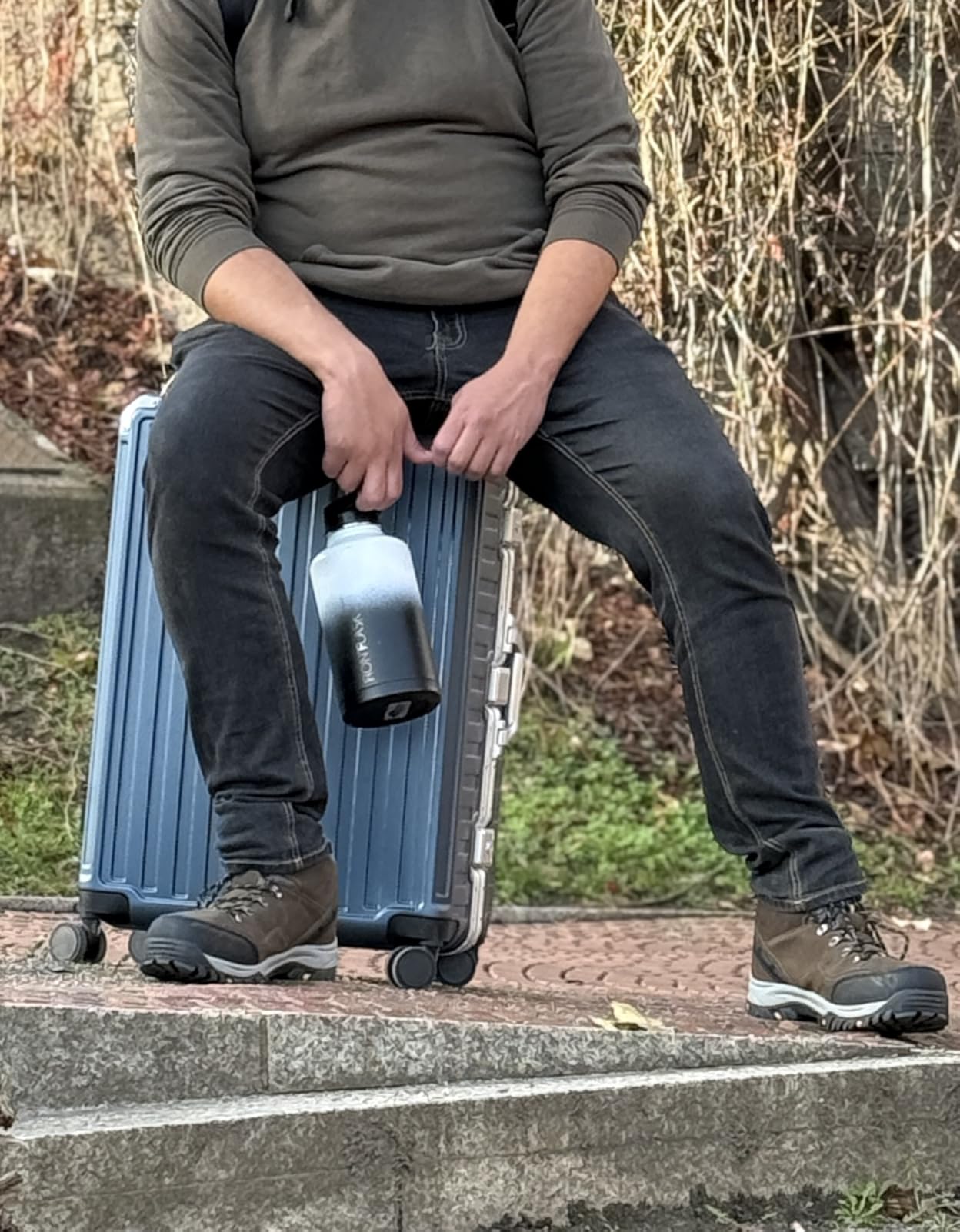 LEVEL8 Luggage Sets with Spinner Wheels, 8010S Aluminum Frame Zipperless Polycarbonate Hard Shell Suitcase Sets (ZX-Core, Charcoal Metallic, 2 Piece (20/28)) customer photo 2