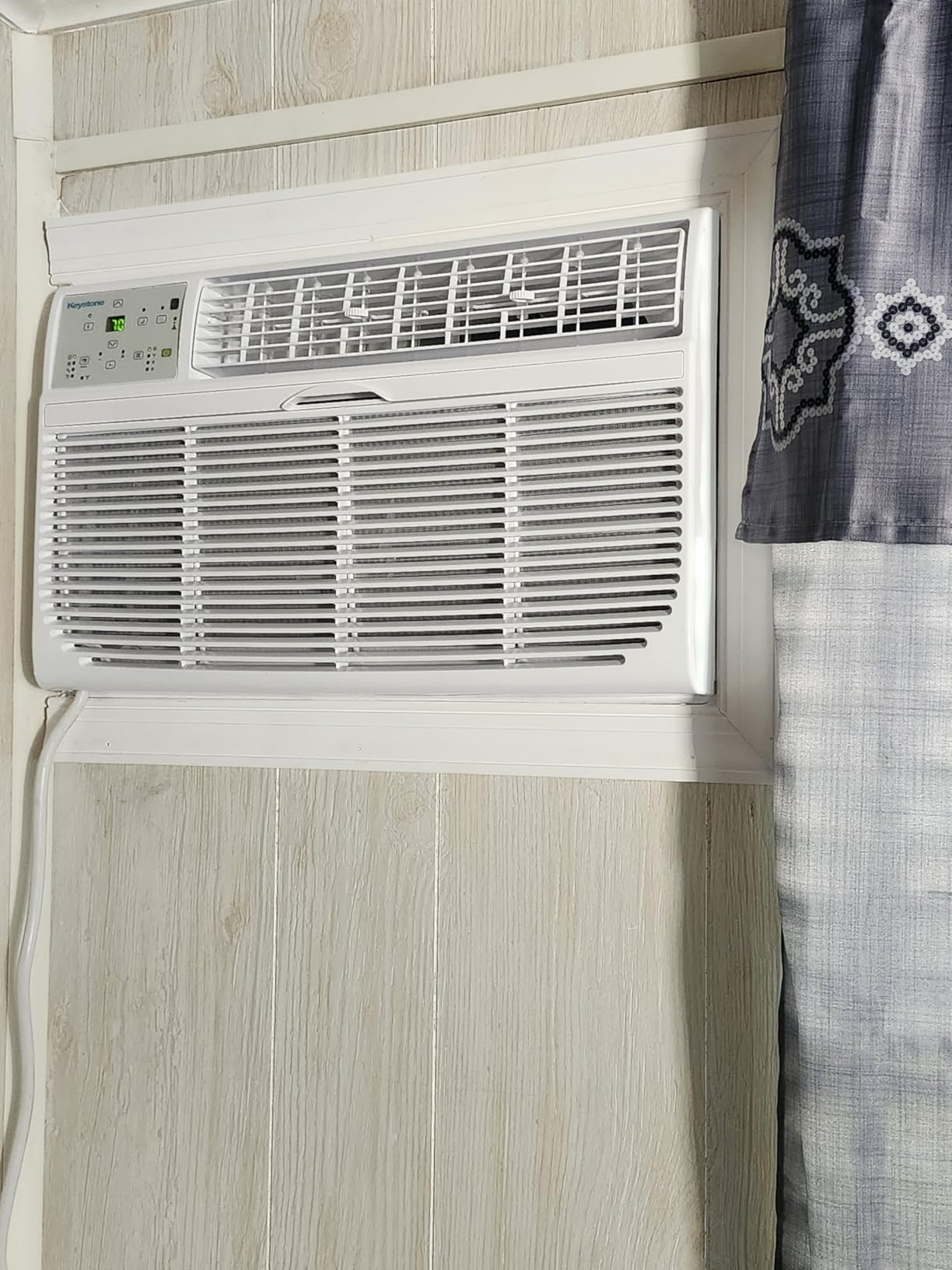 Keystone 14,000 BTU Wall Mounted Air Conditioner with Supplemental Heat and Dehumidifier Function, 230V, Wall AC for Living Room and Large Rooms up to 700 Sq.Ft., Quiet, High Efficiency AC with Remote customer photo 1