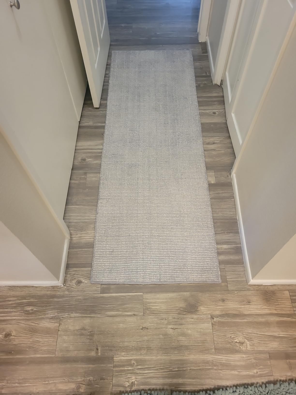 Unique Loom English Manor Collection Area Rug - Farmhouse (9' x 12' Rectangle, Vanilla Bean/ Ivory) customer photo 2