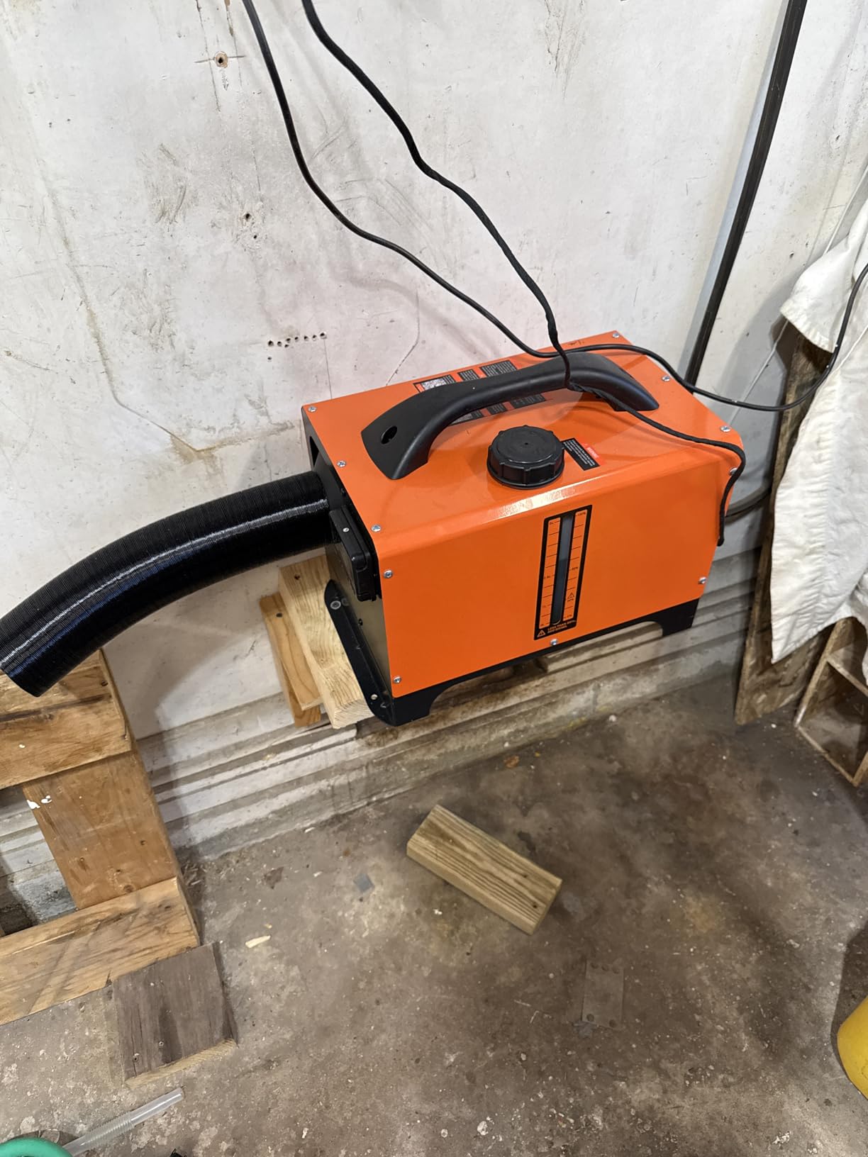 VEVOR Diesel Heater, 12V All-in-one Diesel Air Heater with Remote Control and LCD Display, 5L Fuel Tank Fast Heating Portable Diesel Parking Heater for RV, Truck, 5KW, Basic, Orange customer photo 1