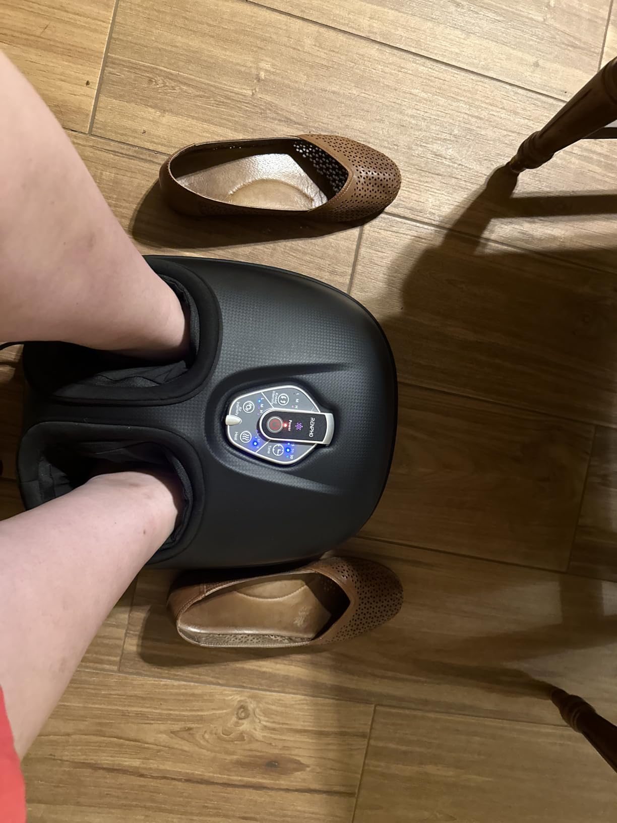 RENPHO Foot Massager Machine with Heat [2026 Upgraded], Fathers Day Dad Gifts for Men Husband, FSA Eligible HSA Shiatsu Foot Massager for Plantar Fasciitis, Cordless Control, Gifts for Women, Black customer photo 1