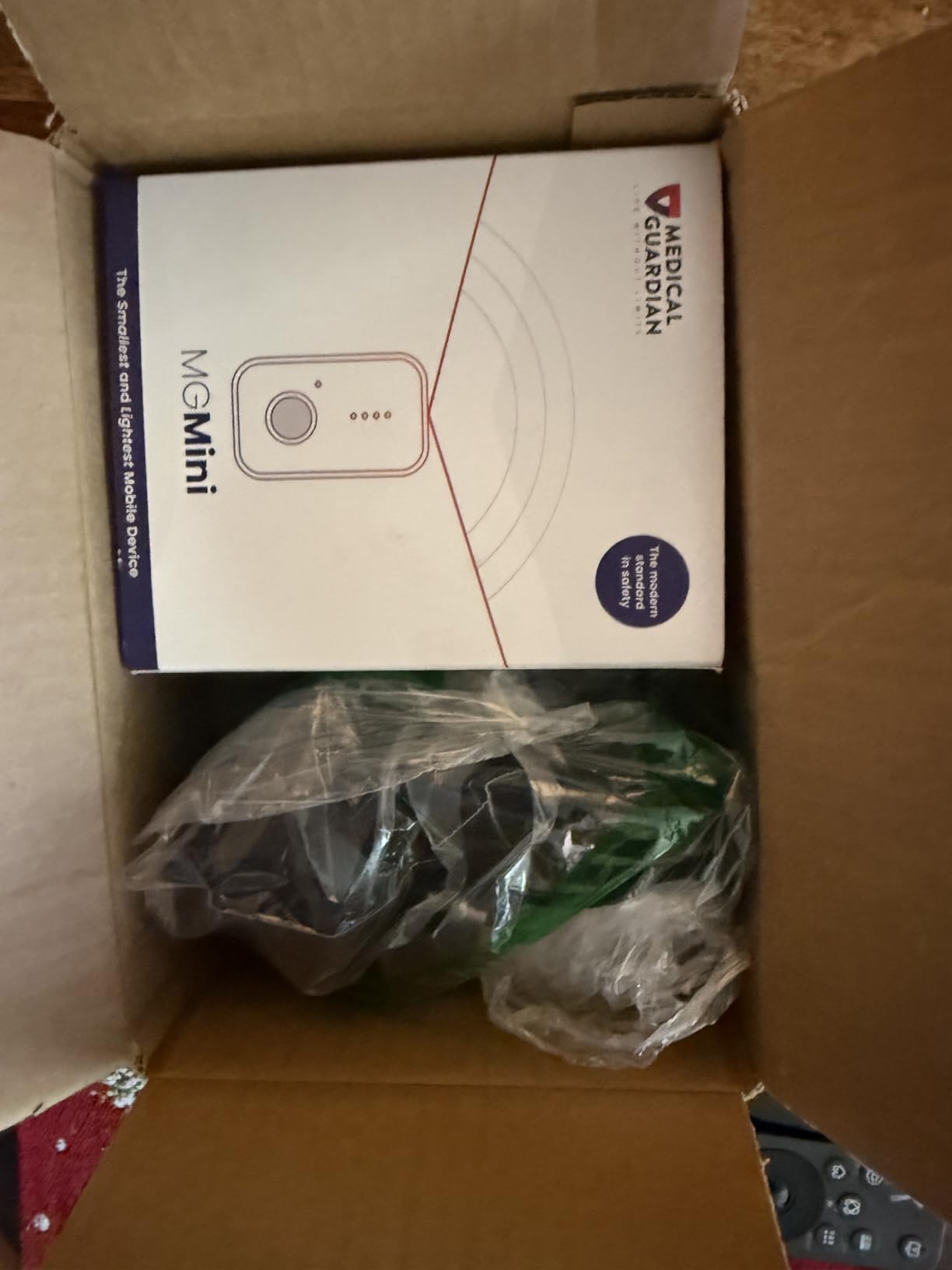 Medical Guardian MGMini | Medical Alert Device for Seniors | Water-Resistant, Emergency Call Button, 24/7 Monitoring, Step Counter, GPS Tracking | Monthly Subscription Required | Pearl customer photo 2